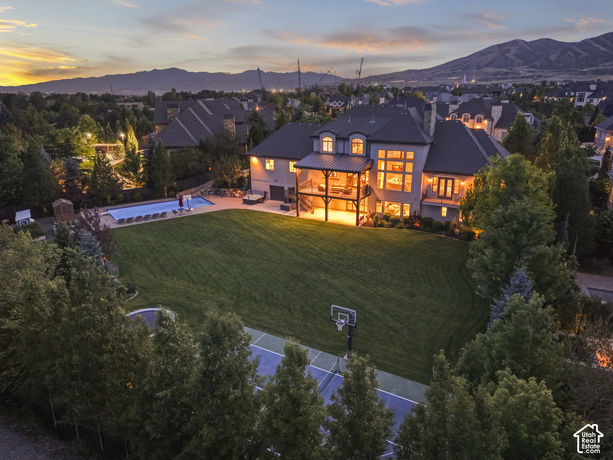 6547 W NORMANDY WAY