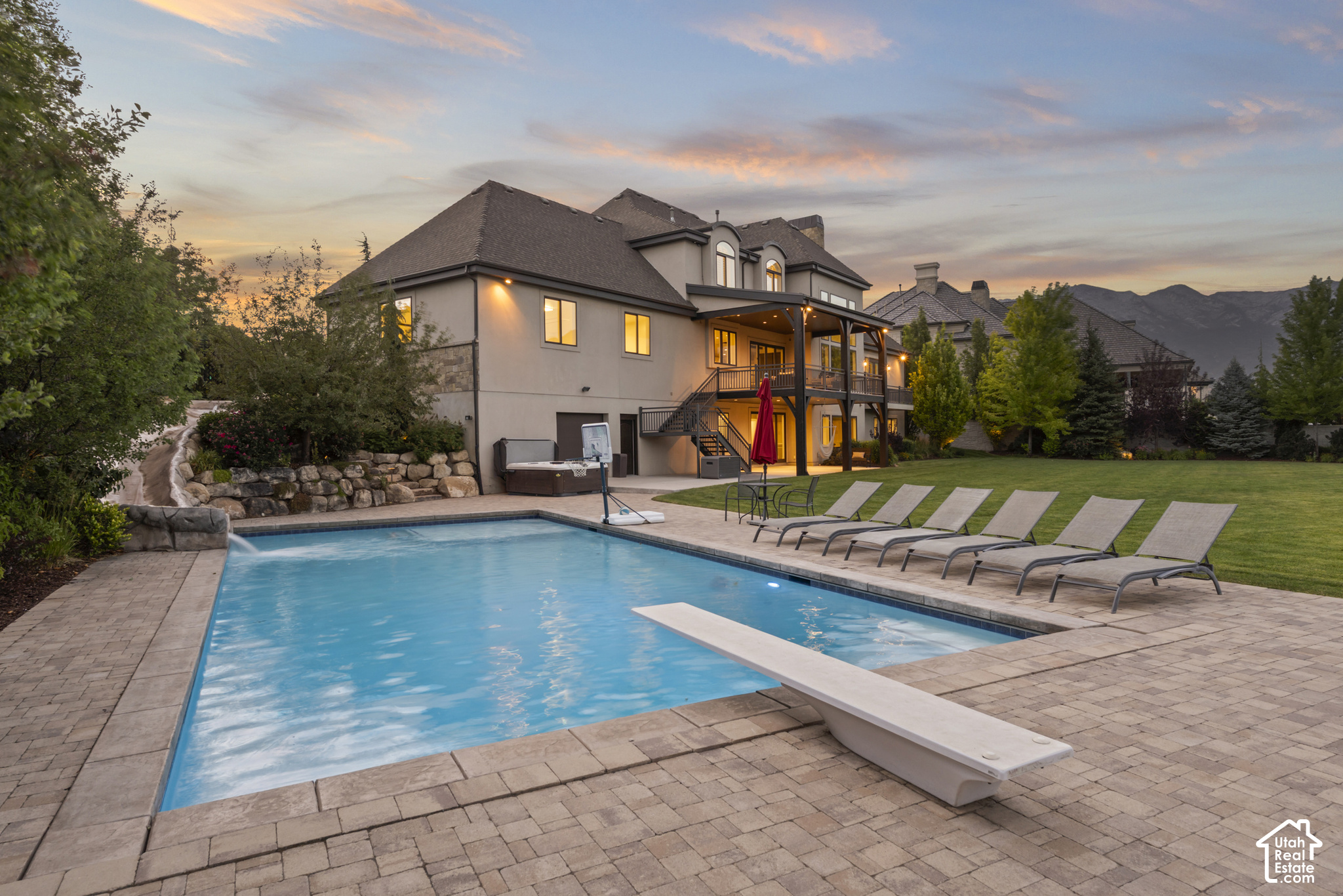 6547 W NORMANDY WAY