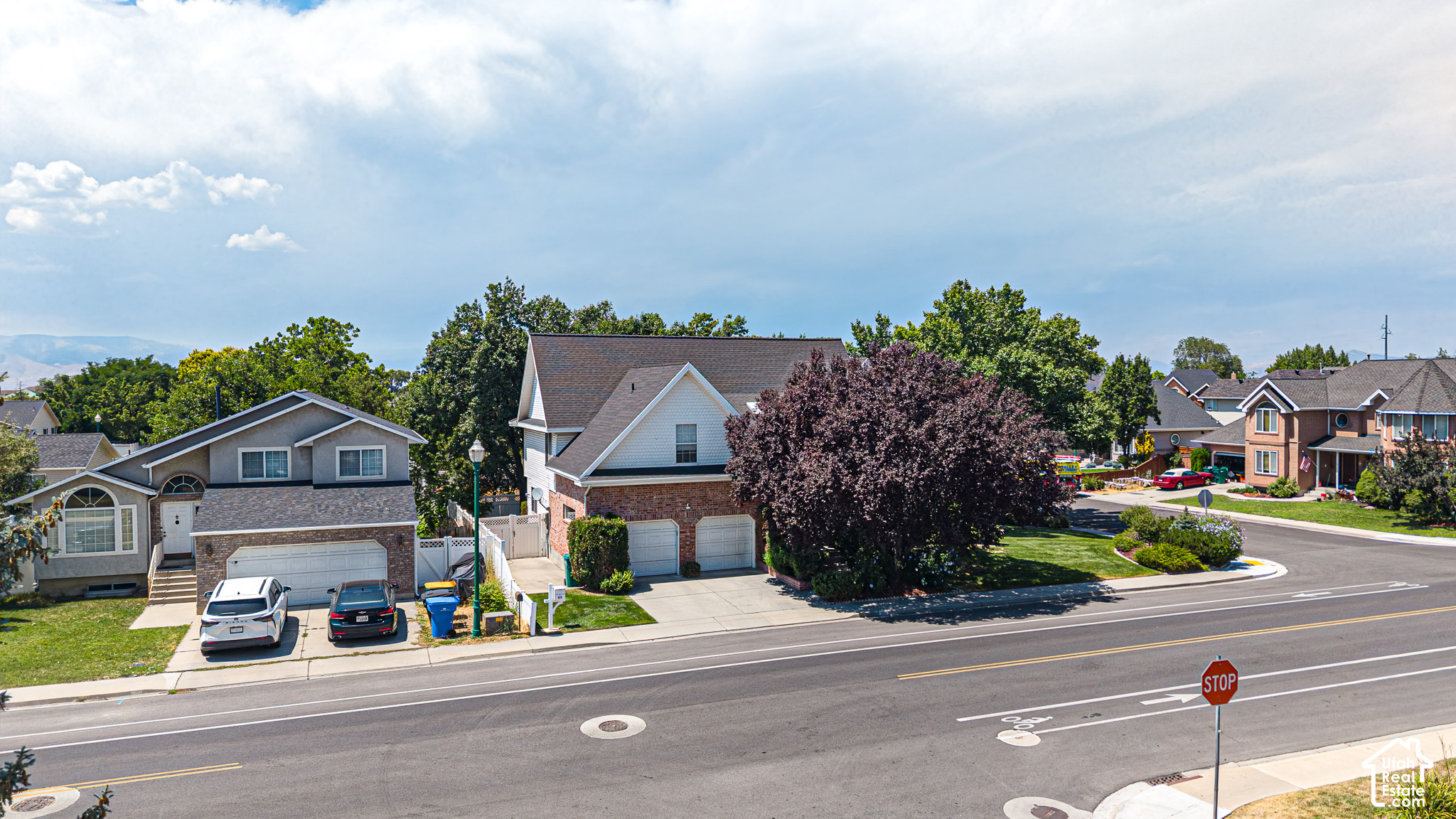 985 N MAIN