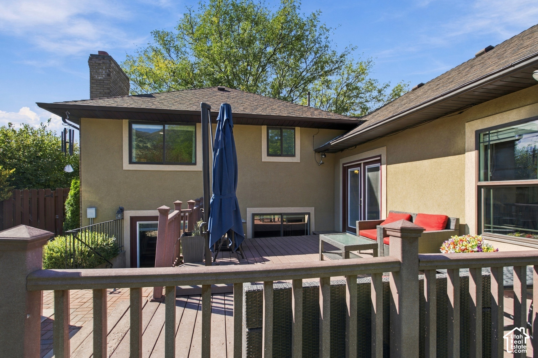 1443 E HILDA DR