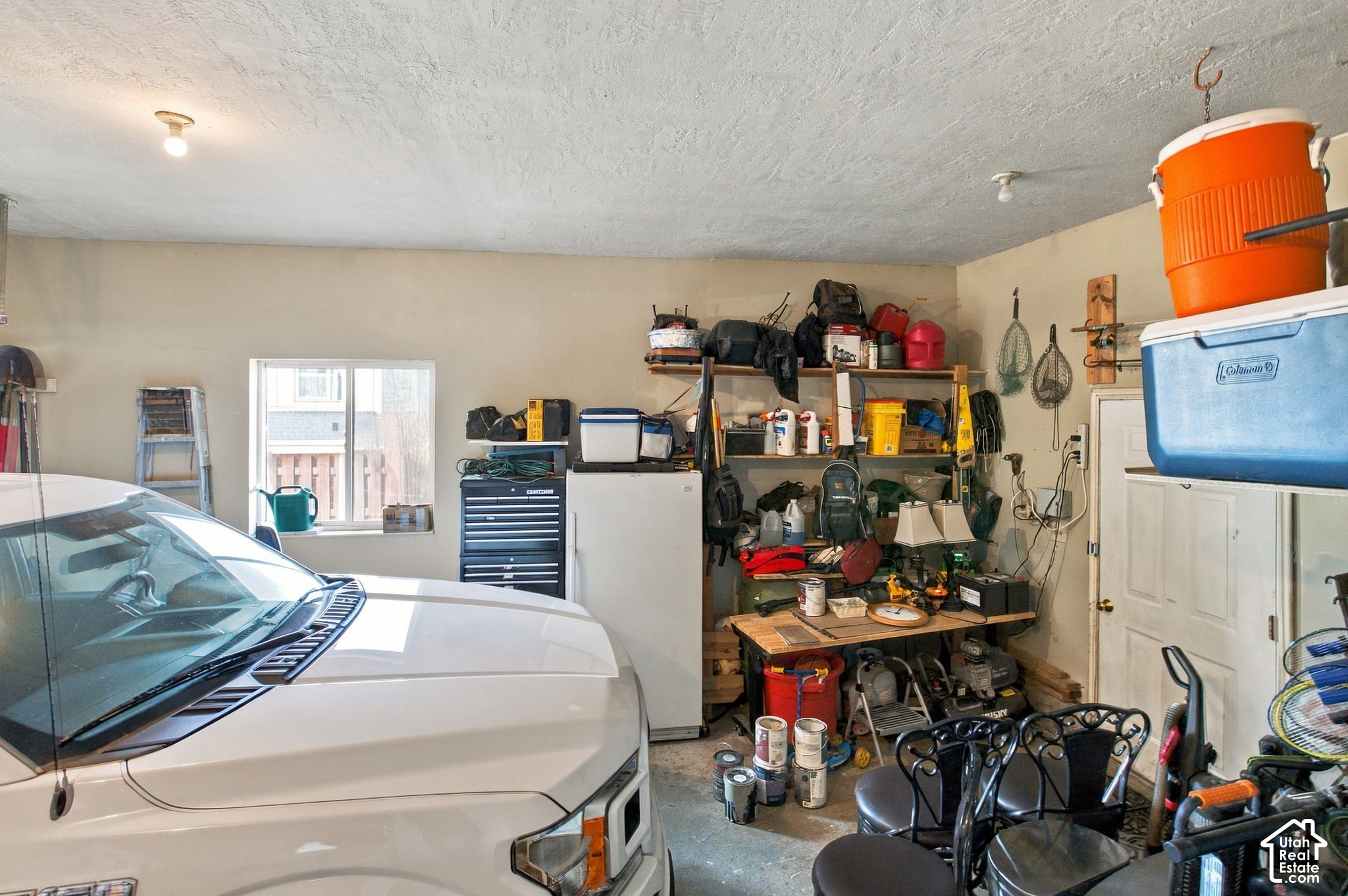 1443 E HILDA DR
