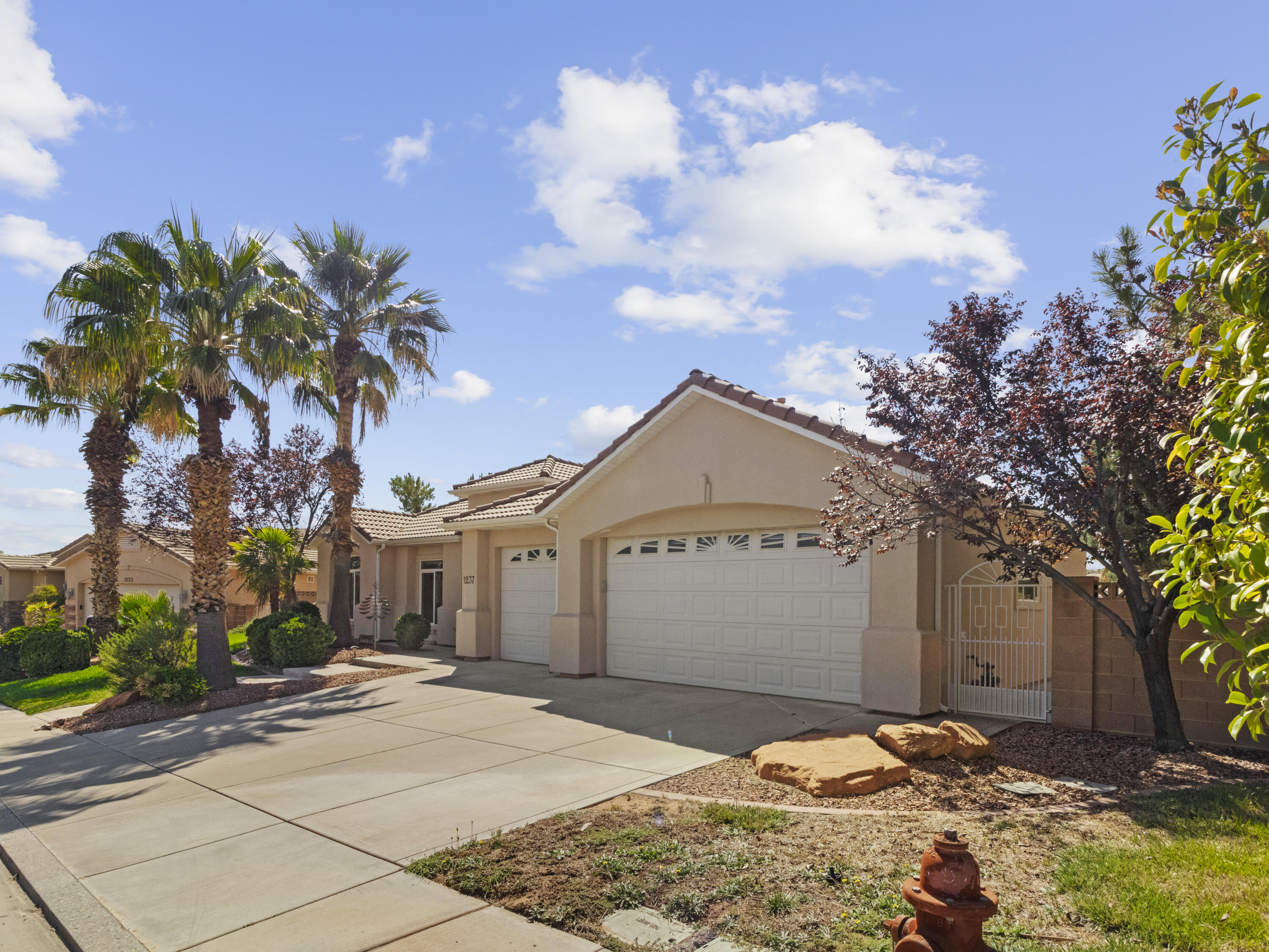 1237 W Green Springs Heights North DR N