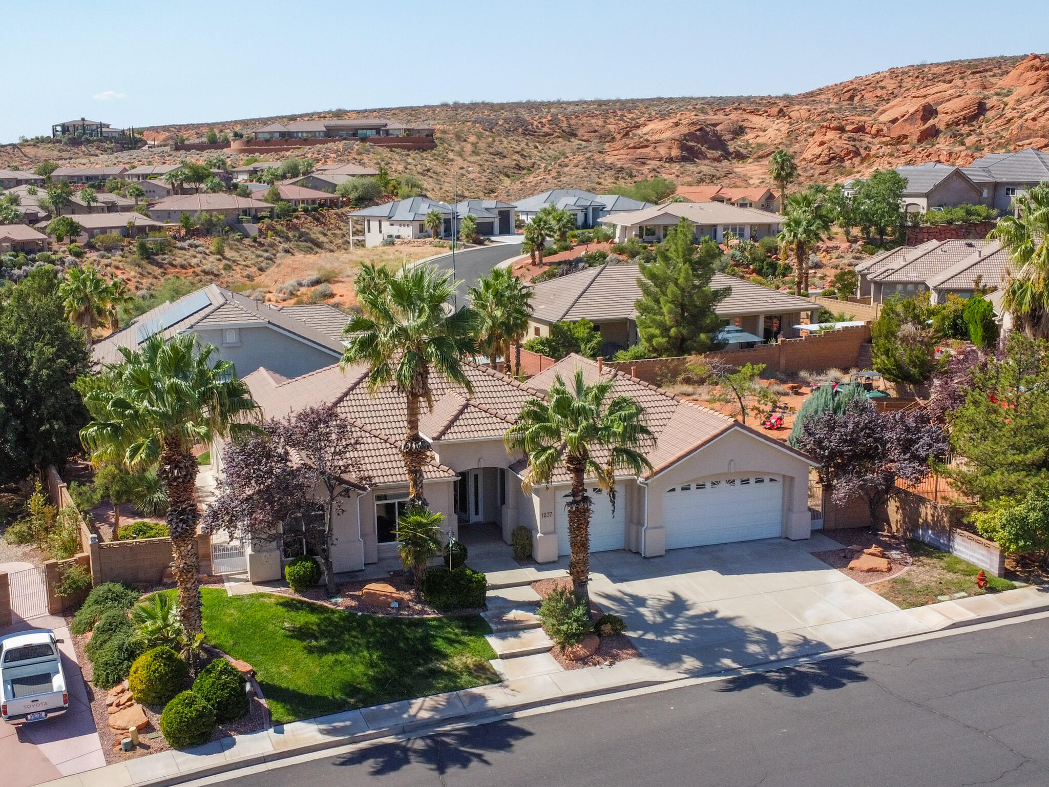 1237 W Green Springs Heights North DR N