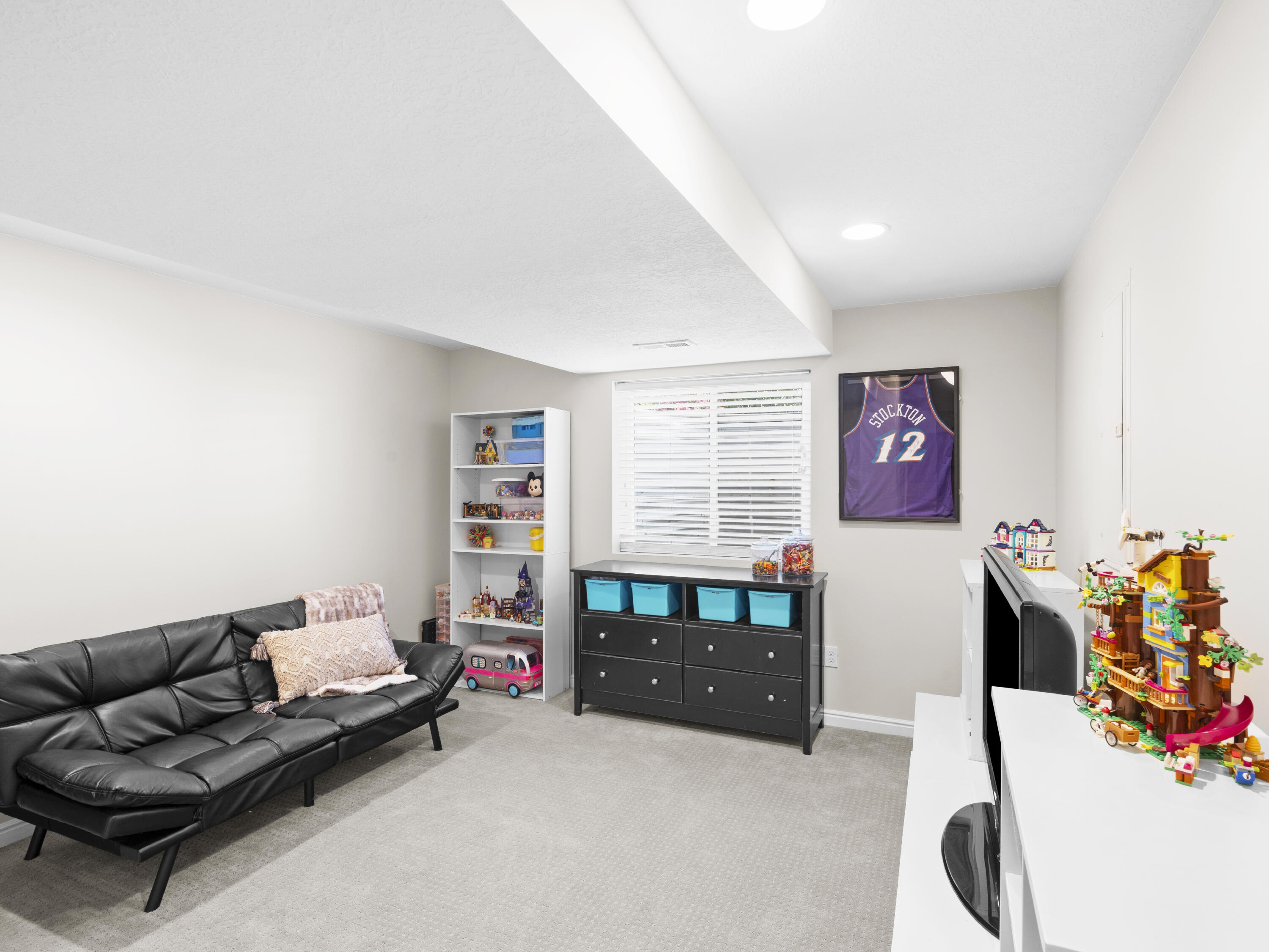 3470 N 2675 W