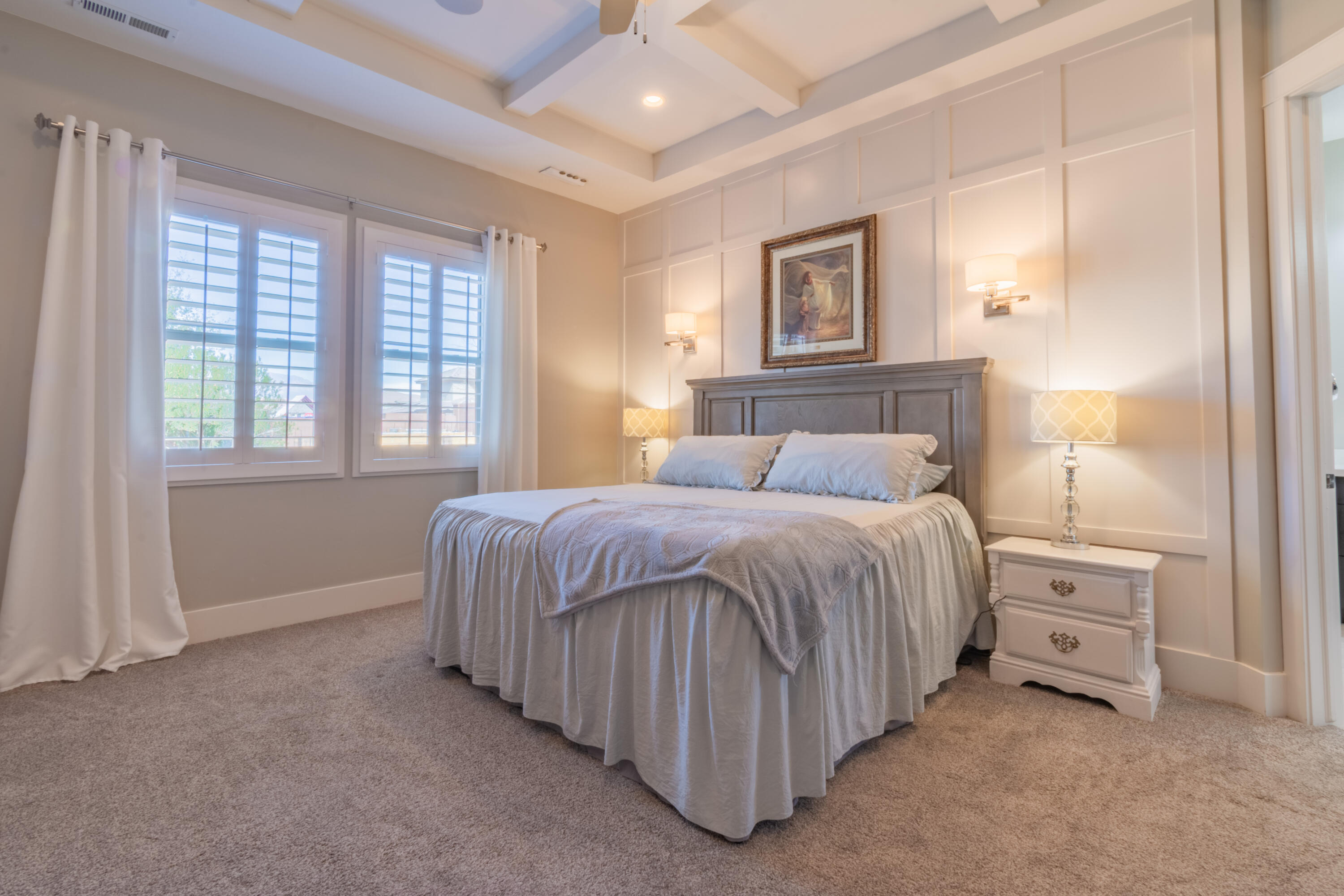 152 W Sage LN