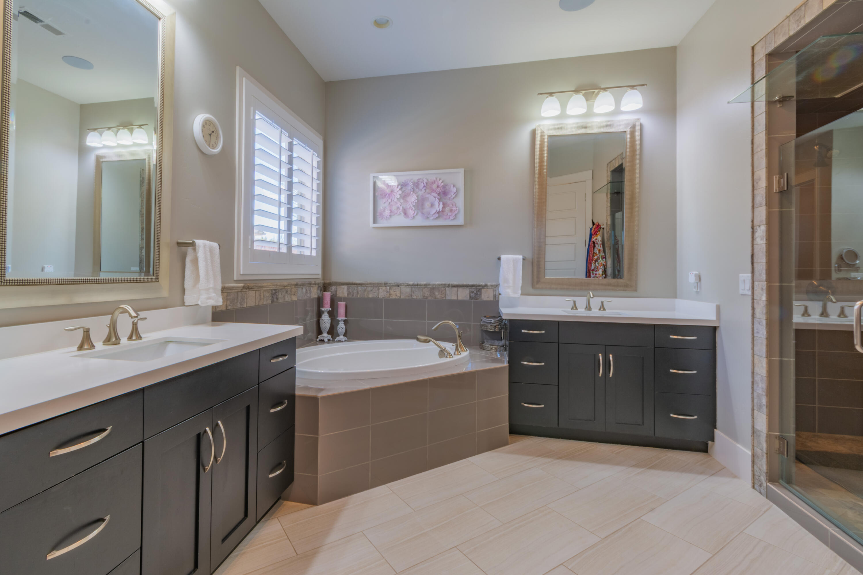 152 W Sage LN