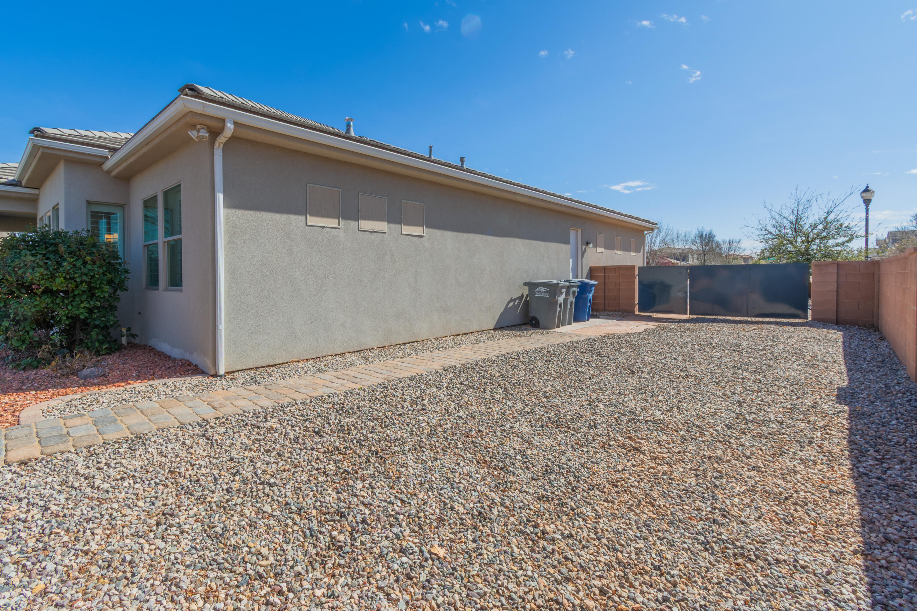 152 W Sage LN