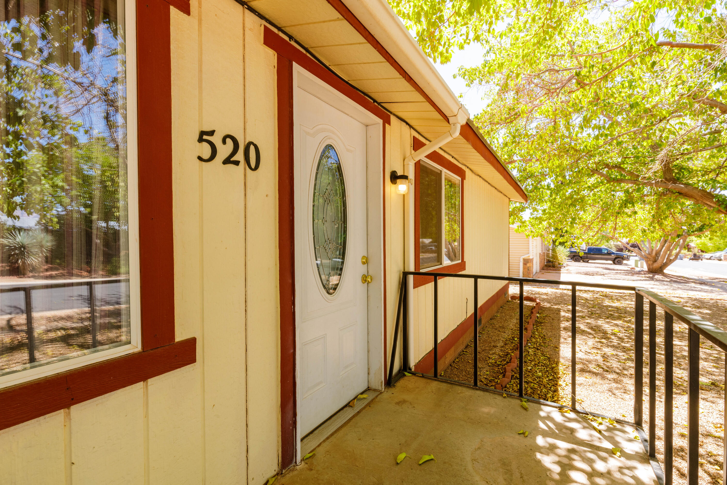 520 N 325 W