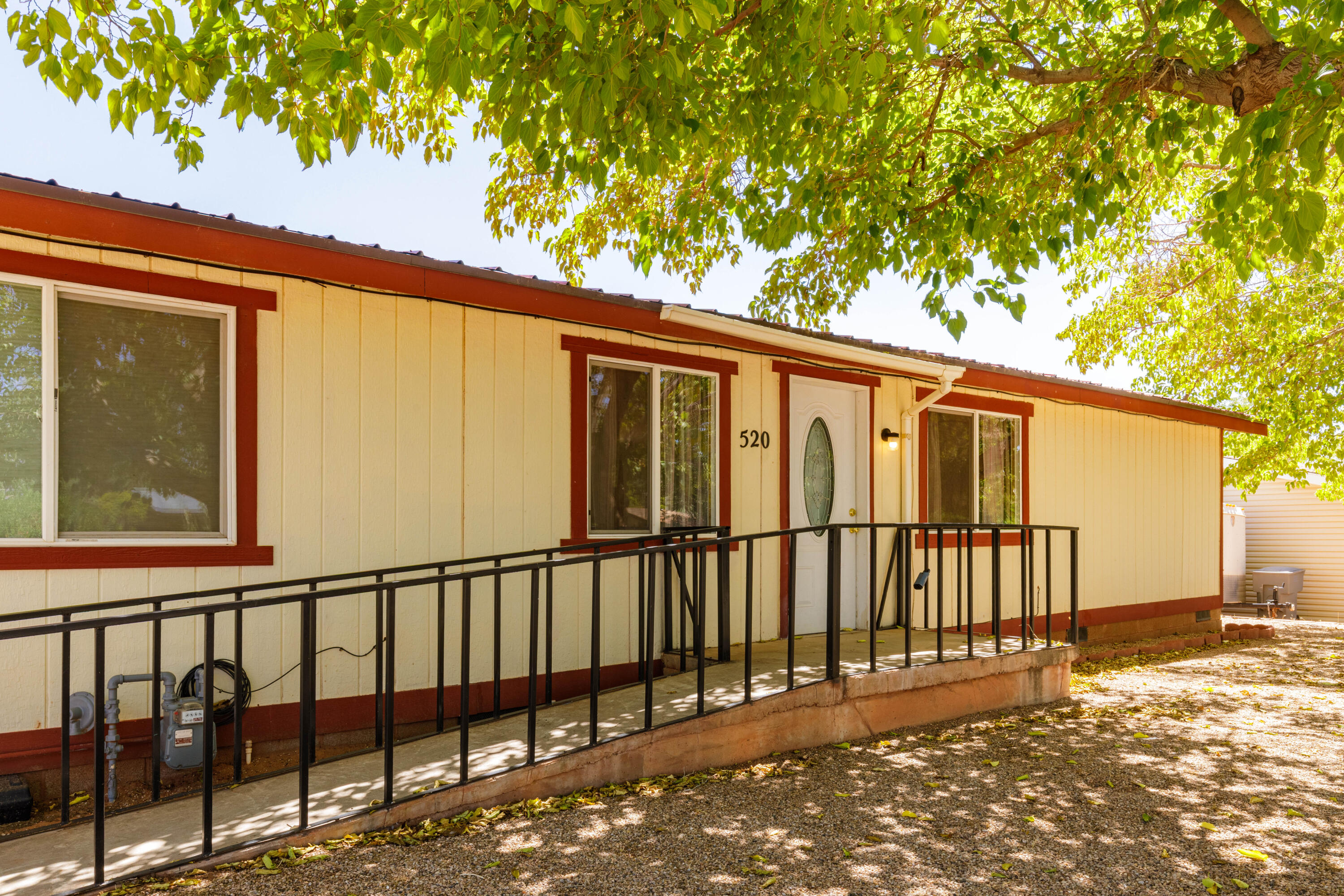 520 N 325 W