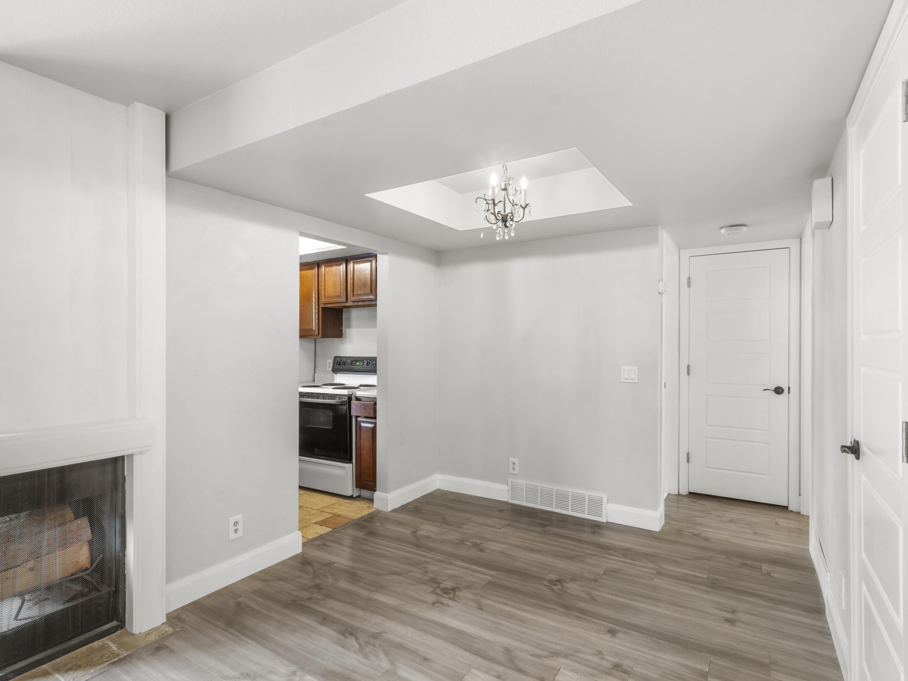 6844 Countrywoods Cir CIR 5E