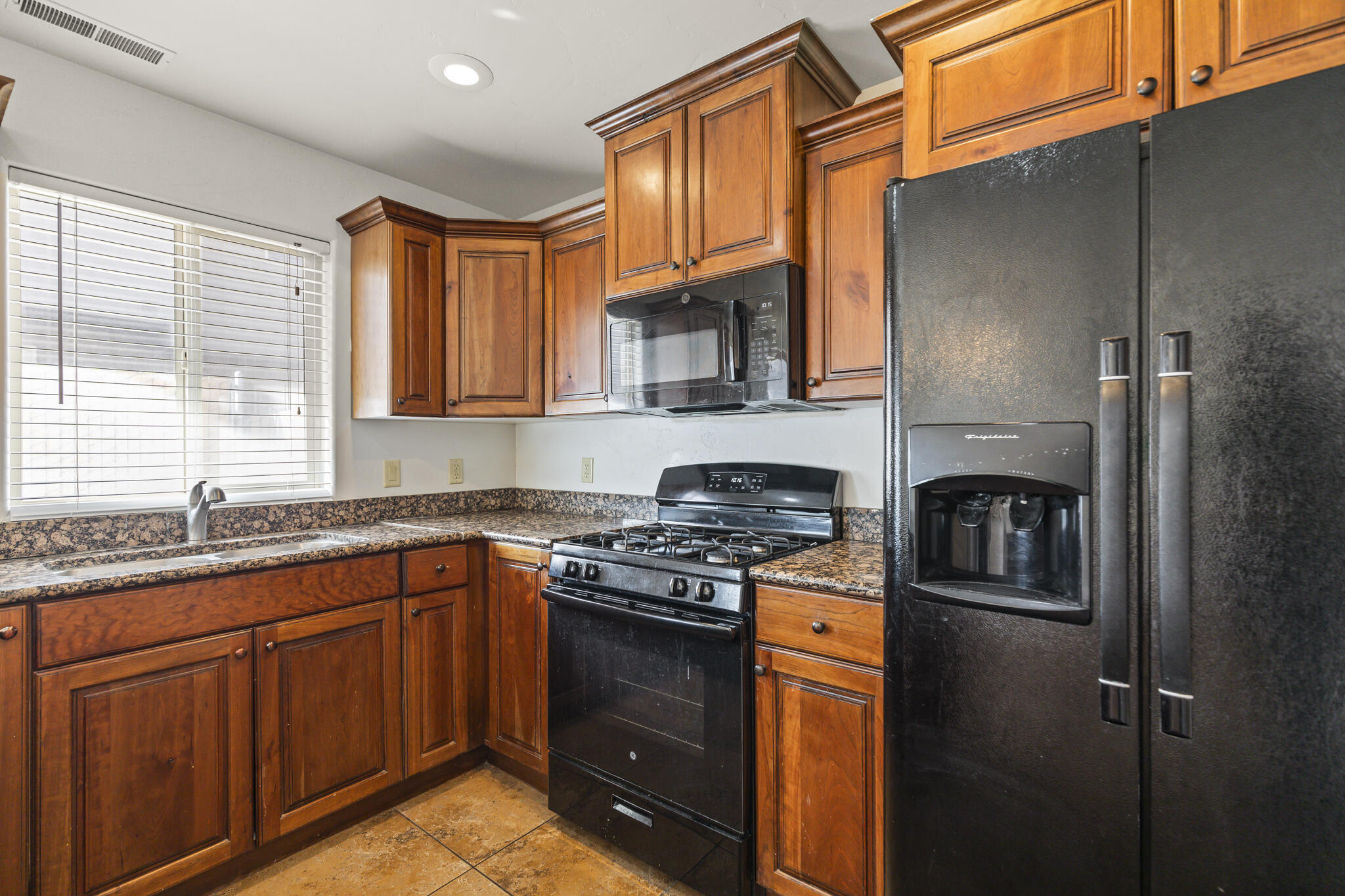 920 S 25 E Unit: #10c