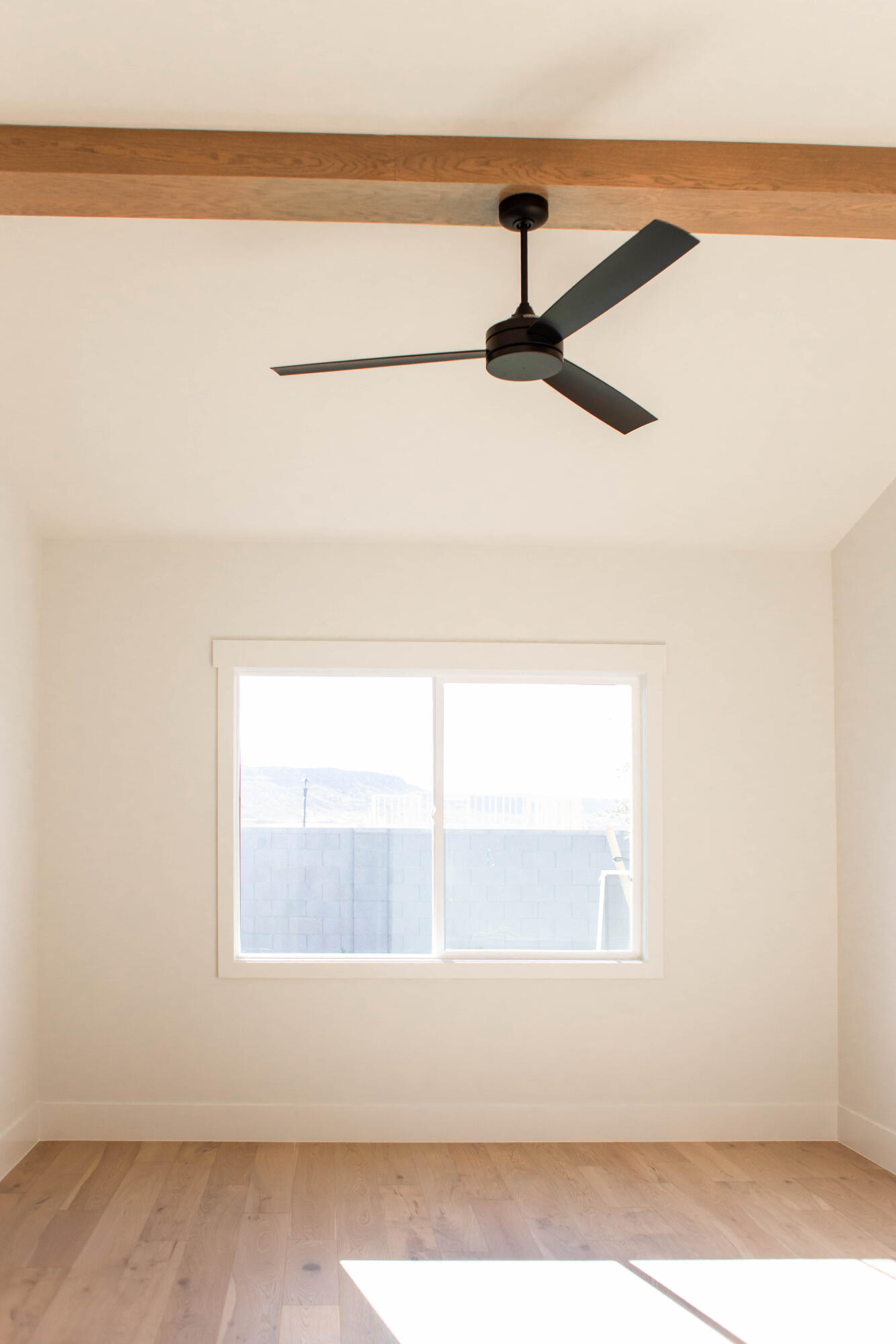 302 E Mayfield Woods LN