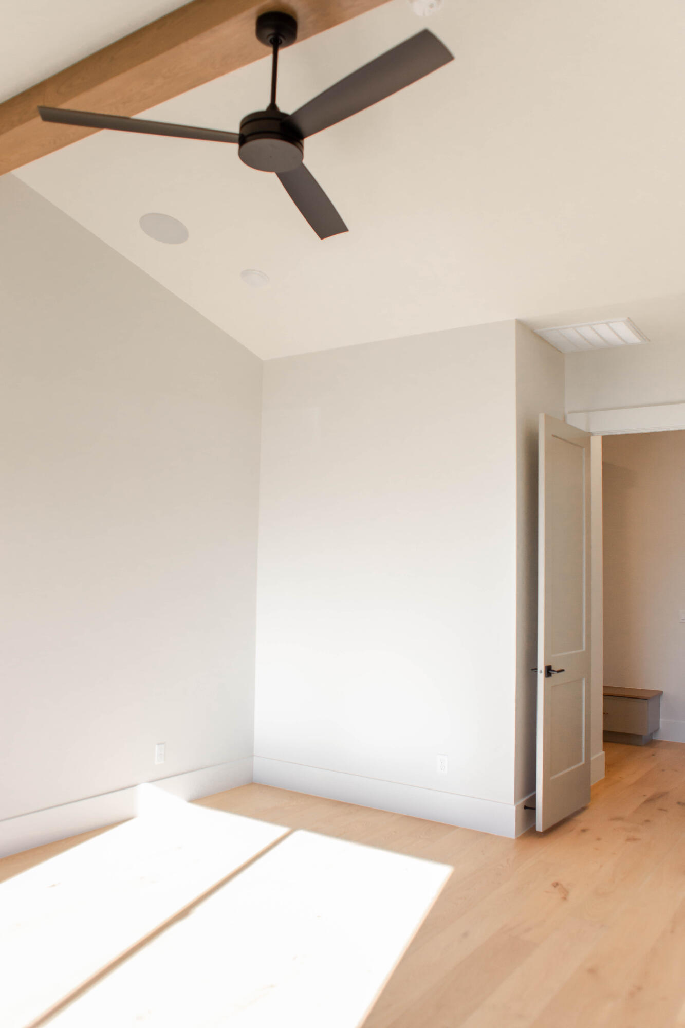 302 E Mayfield Woods LN