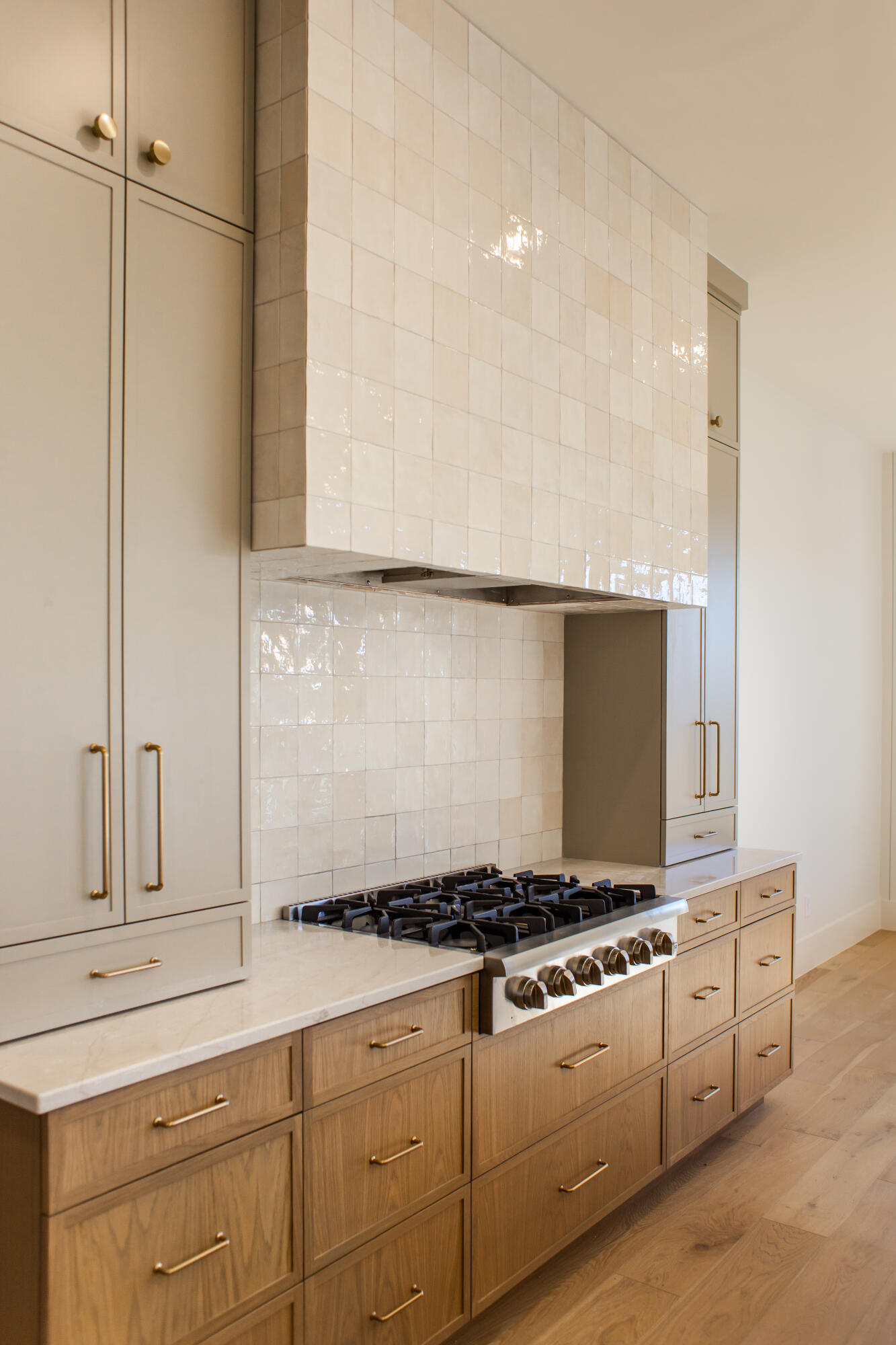 302 E Mayfield Woods LN