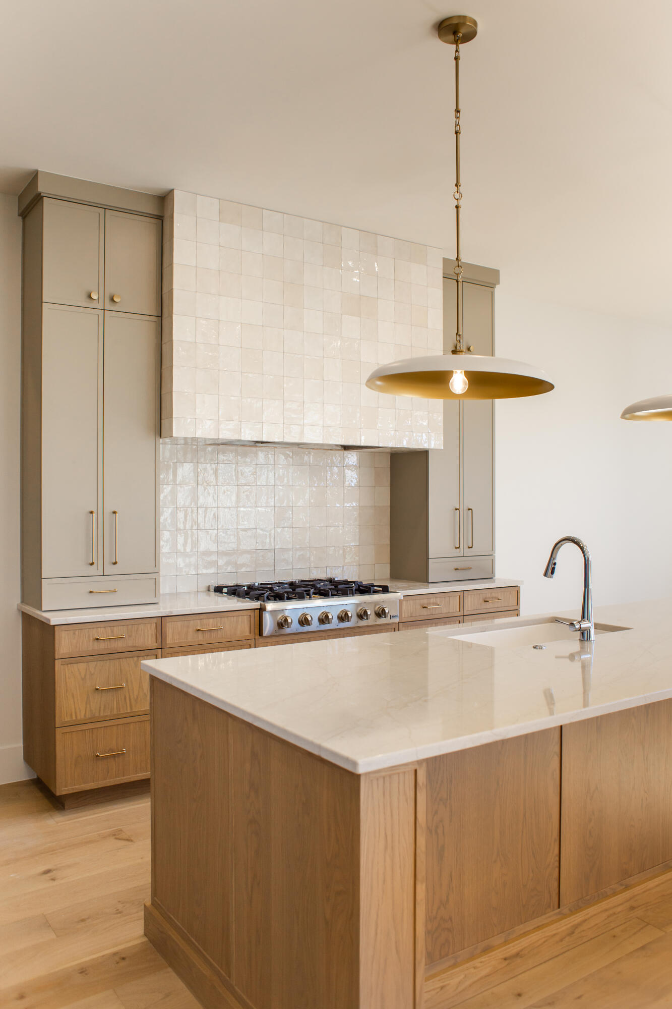 302 E Mayfield Woods LN