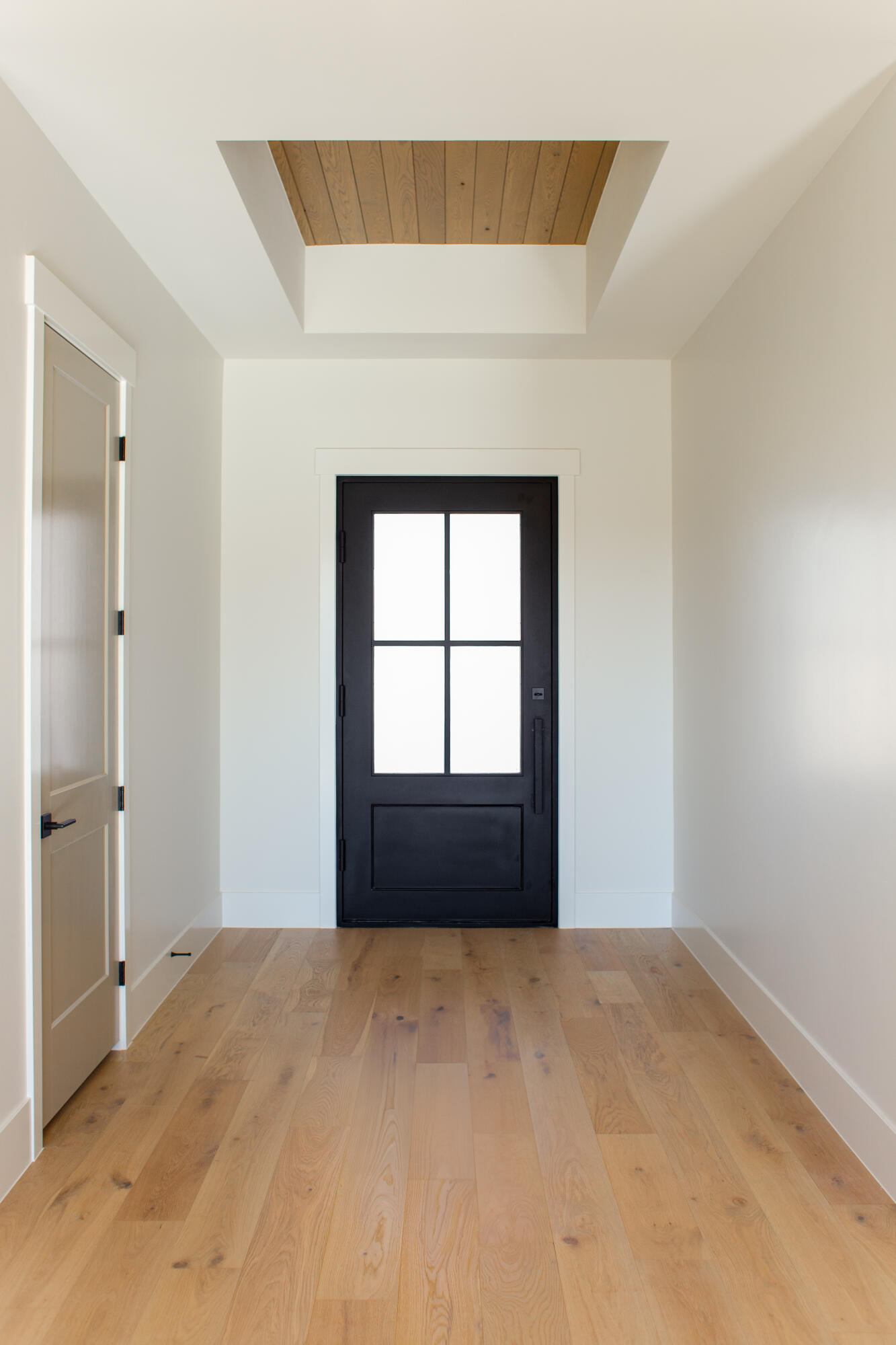 302 E Mayfield Woods LN