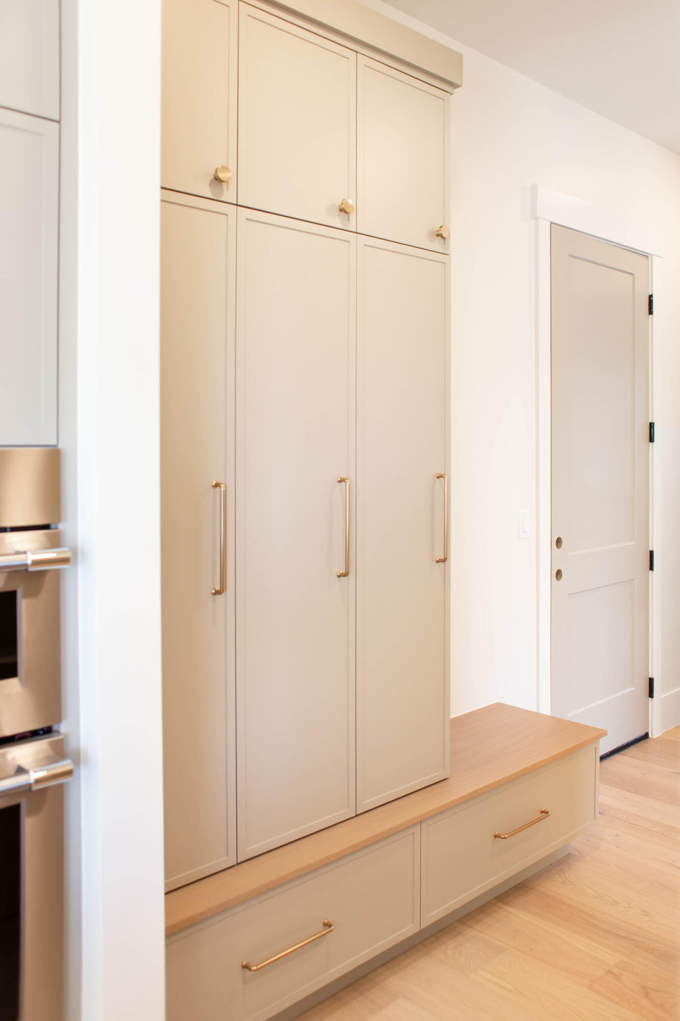 302 E Mayfield Woods LN