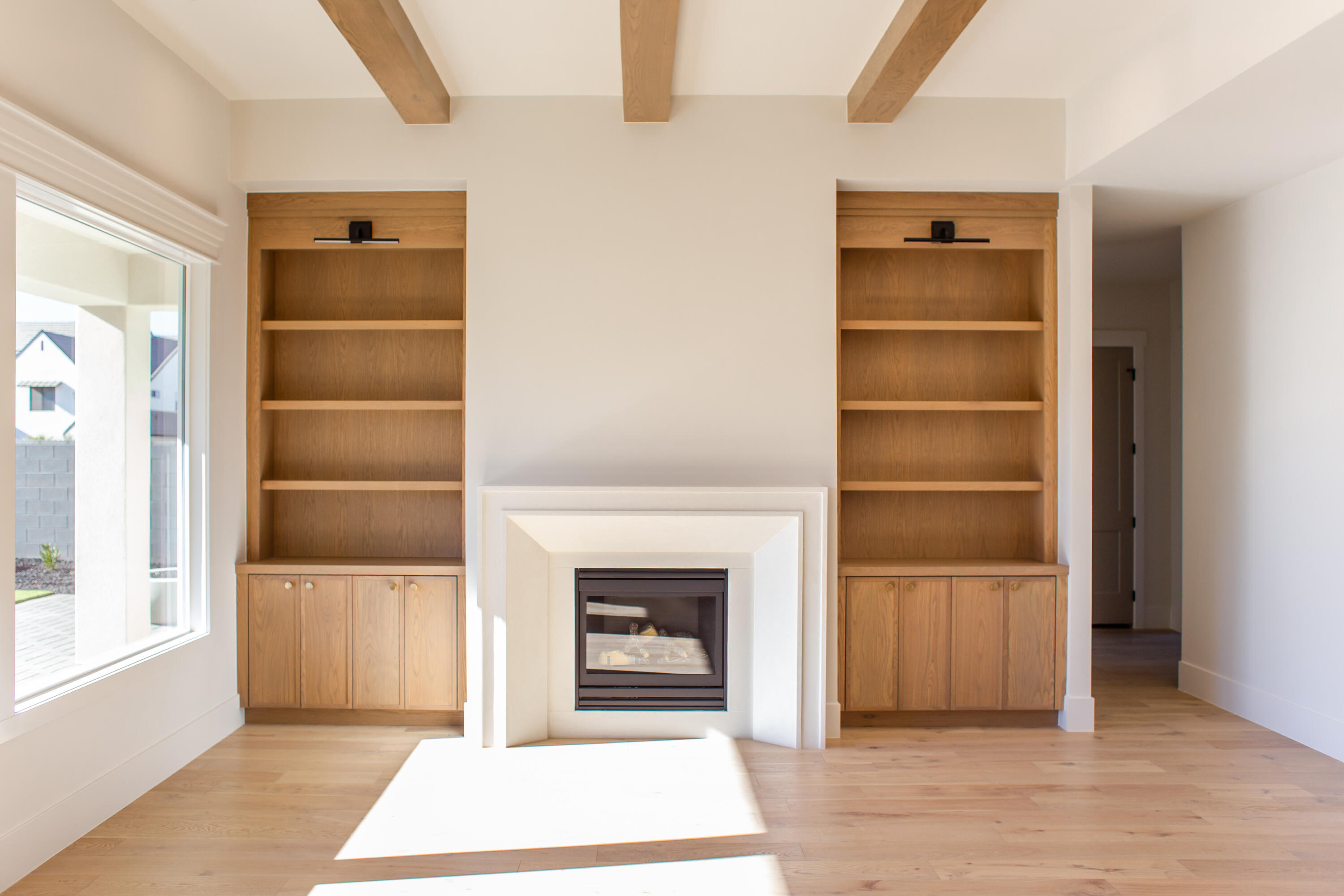 302 E Mayfield Woods LN