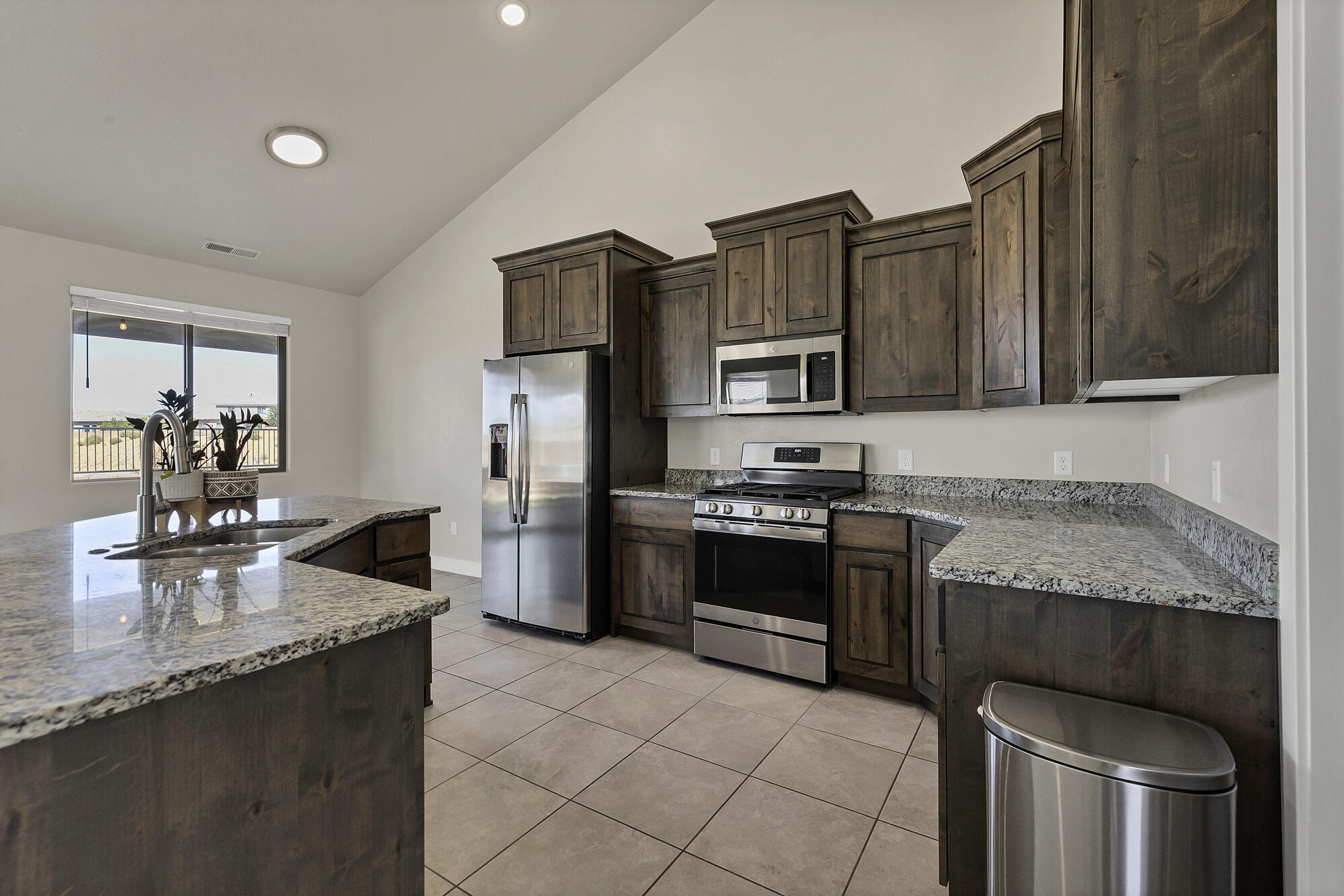 409 N SAGE GROUSE DR