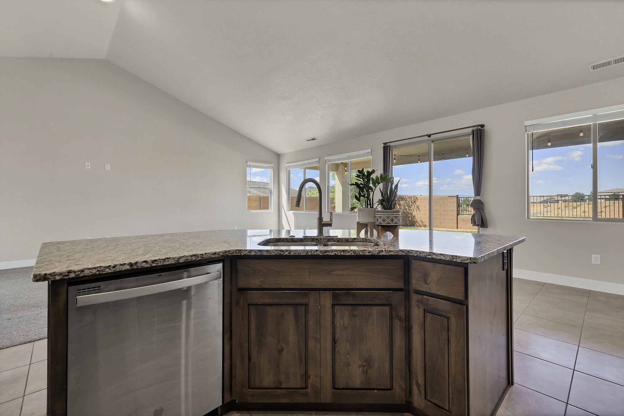 409 N SAGE GROUSE DR