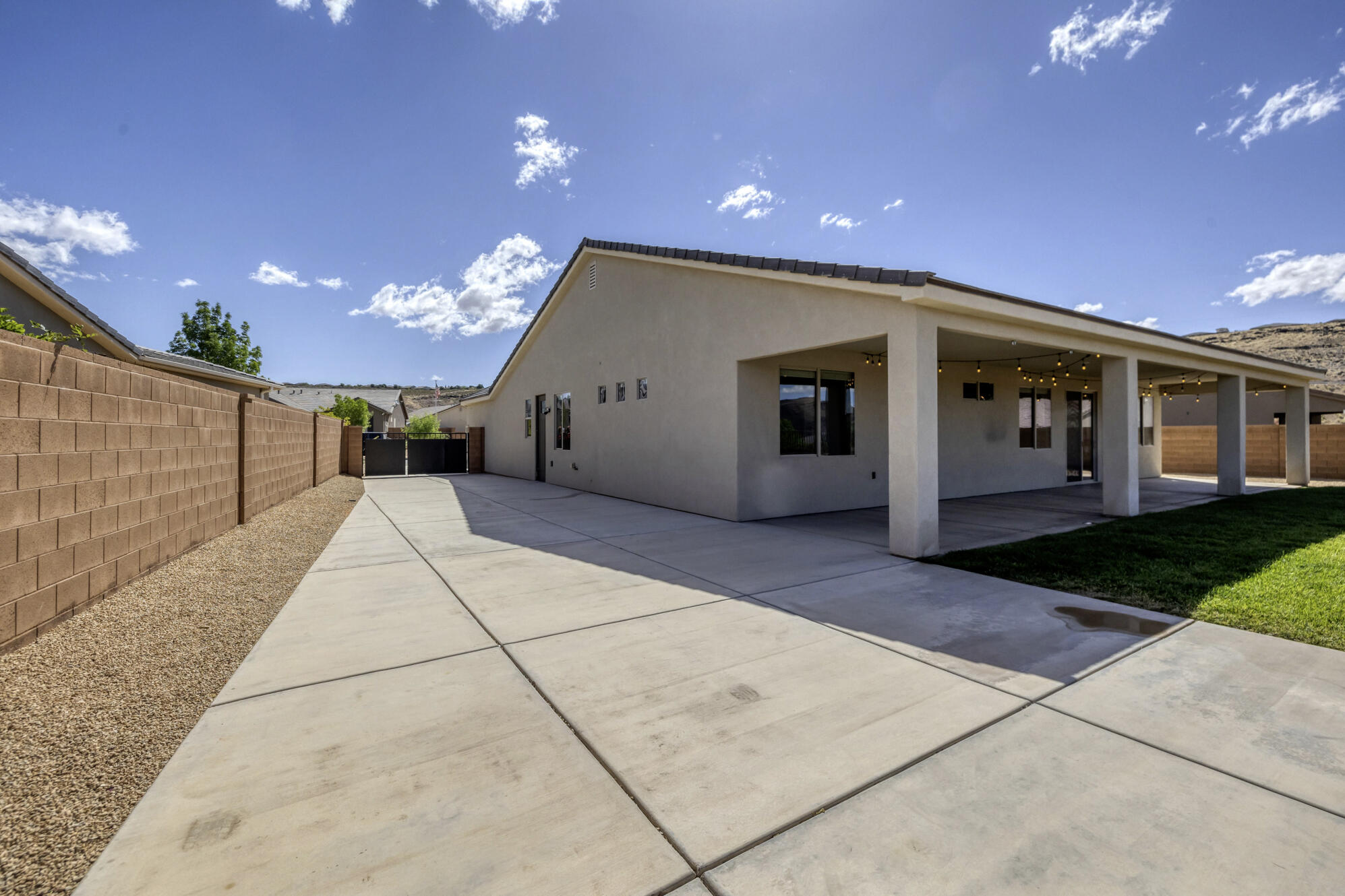 409 N SAGE GROUSE DR