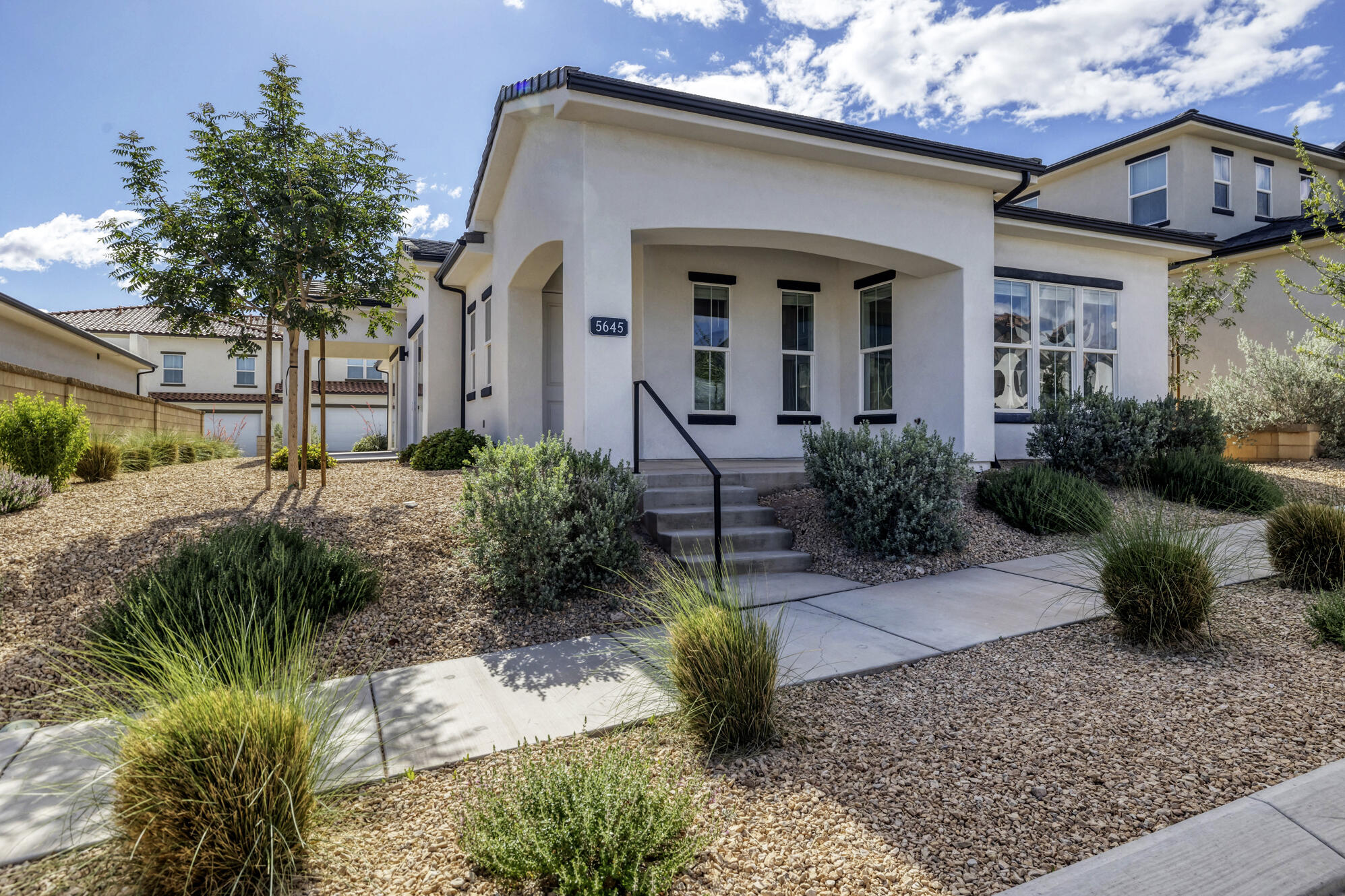 5645 S Adobe Sun DR