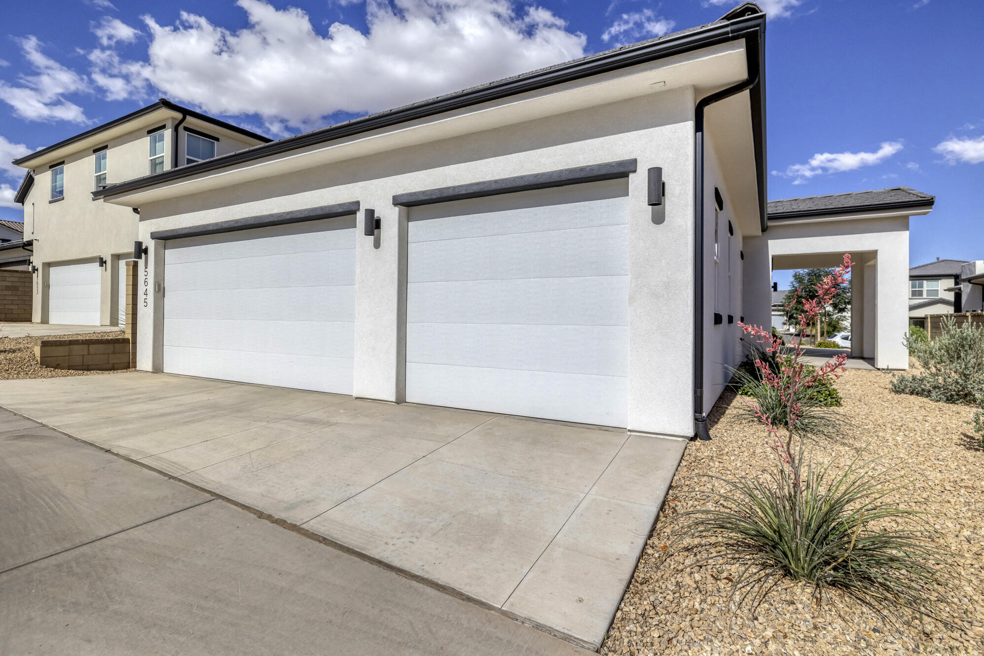 5645 S Adobe Sun DR