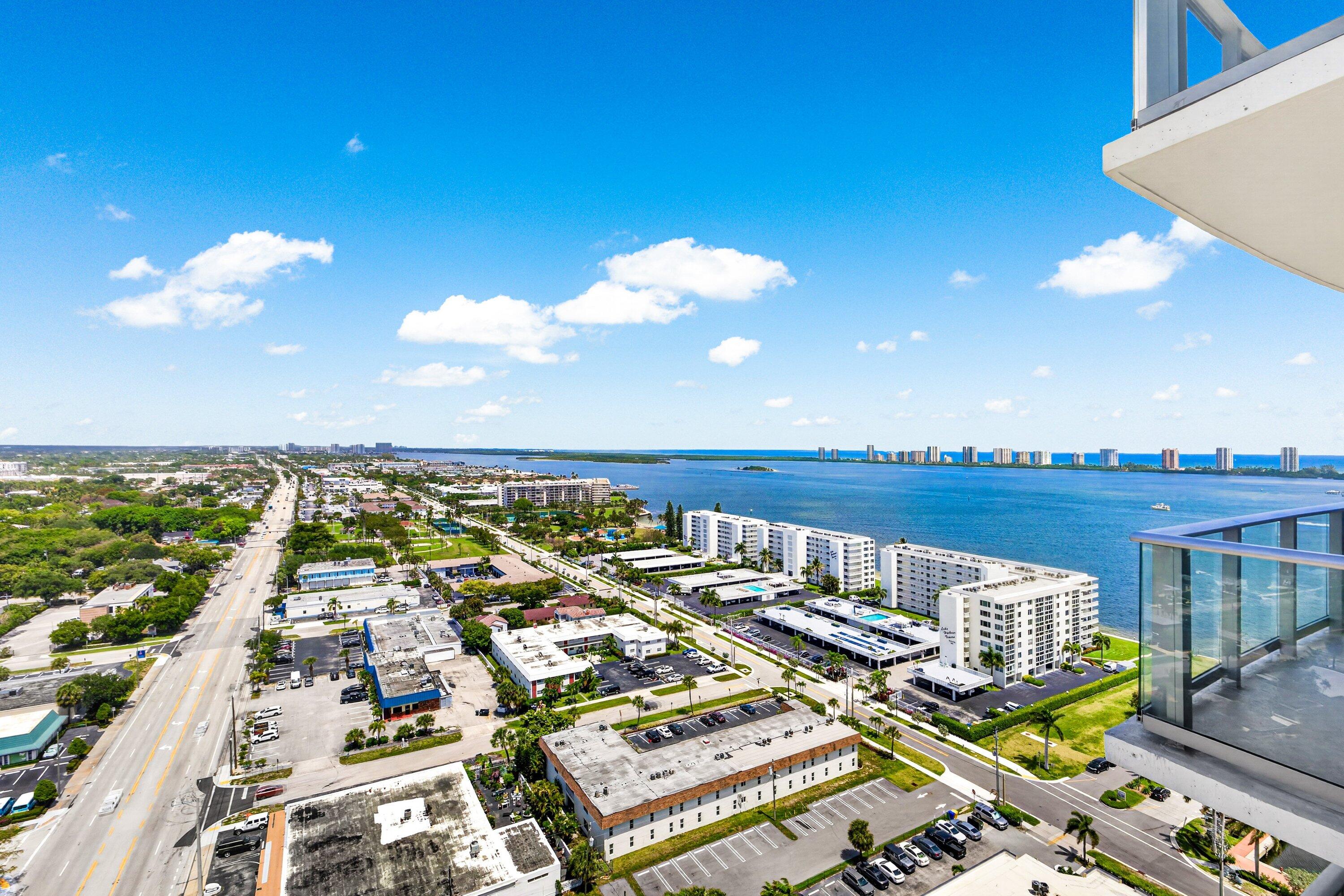 220 Lake Shore Drive 2023