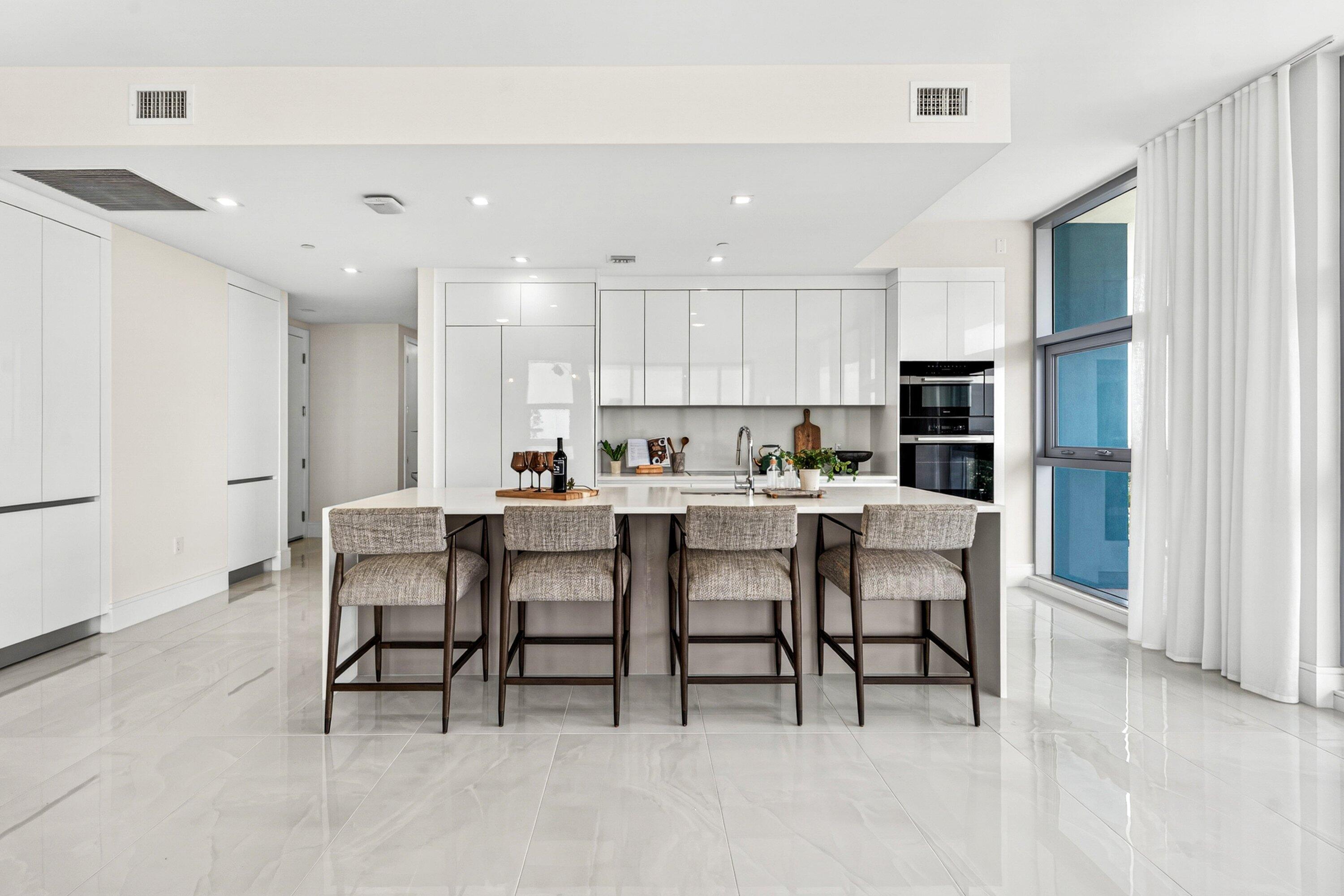 220 Lake Shore Drive 2023