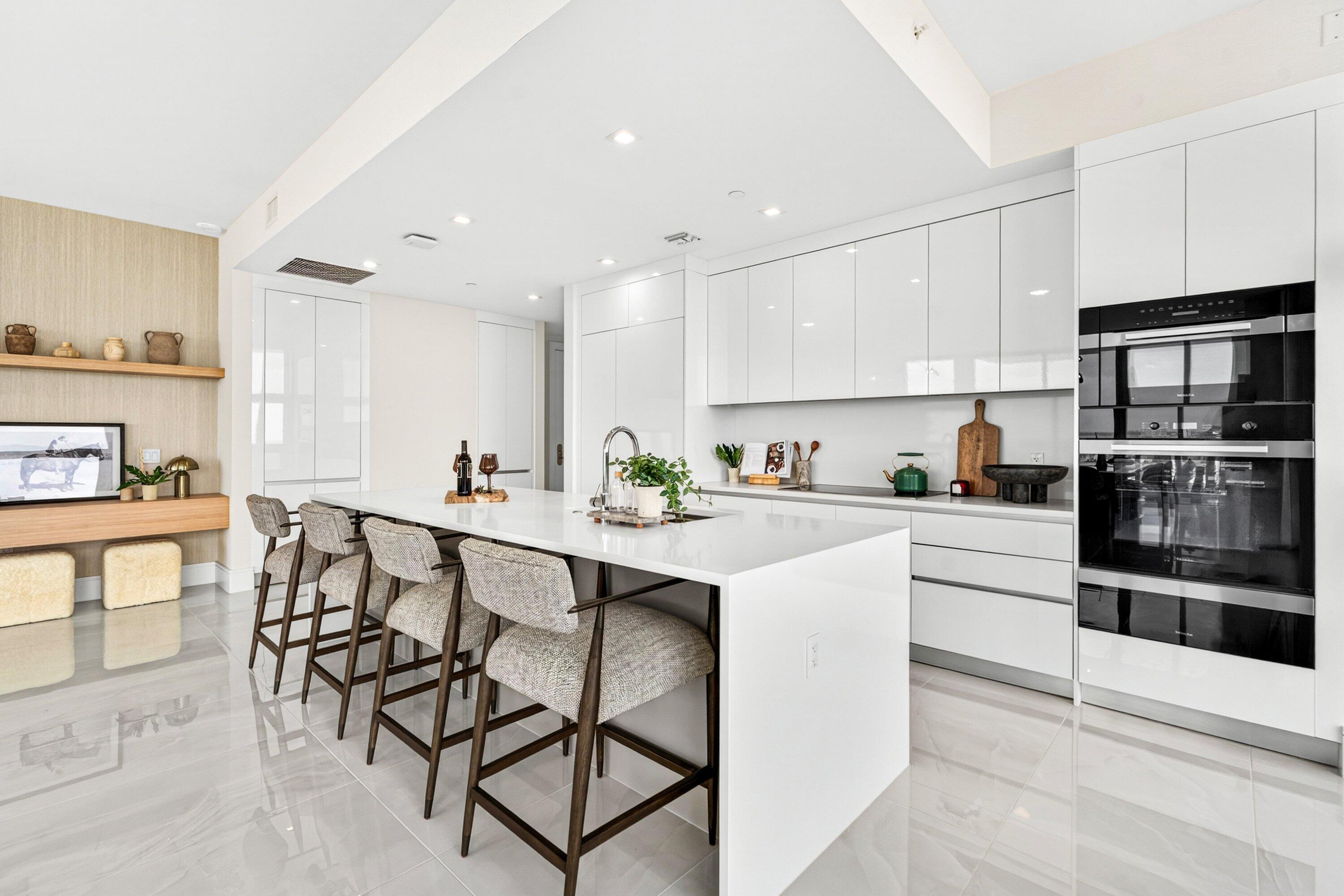 220 Lake Shore Drive 2023