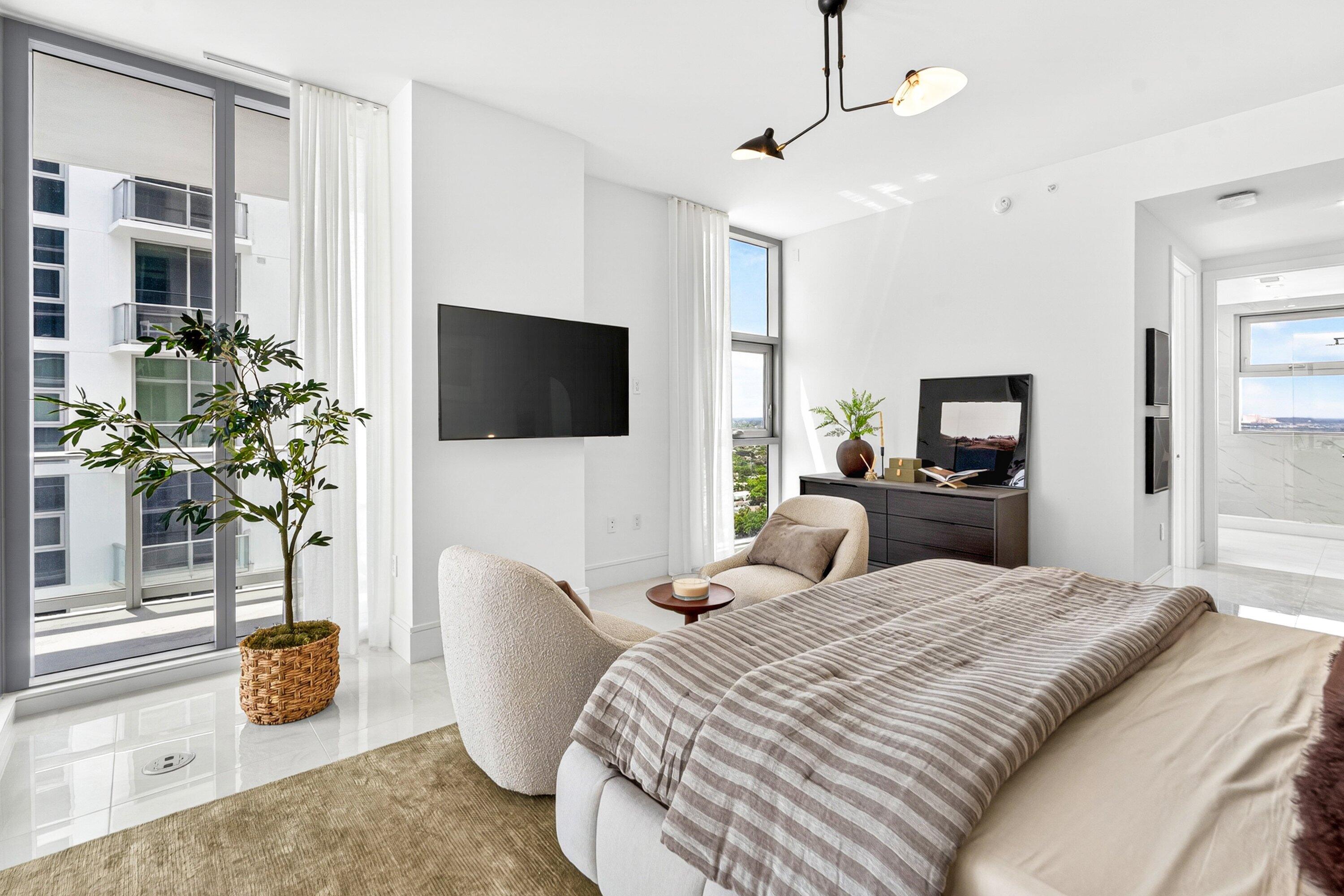 220 Lake Shore Drive 2023