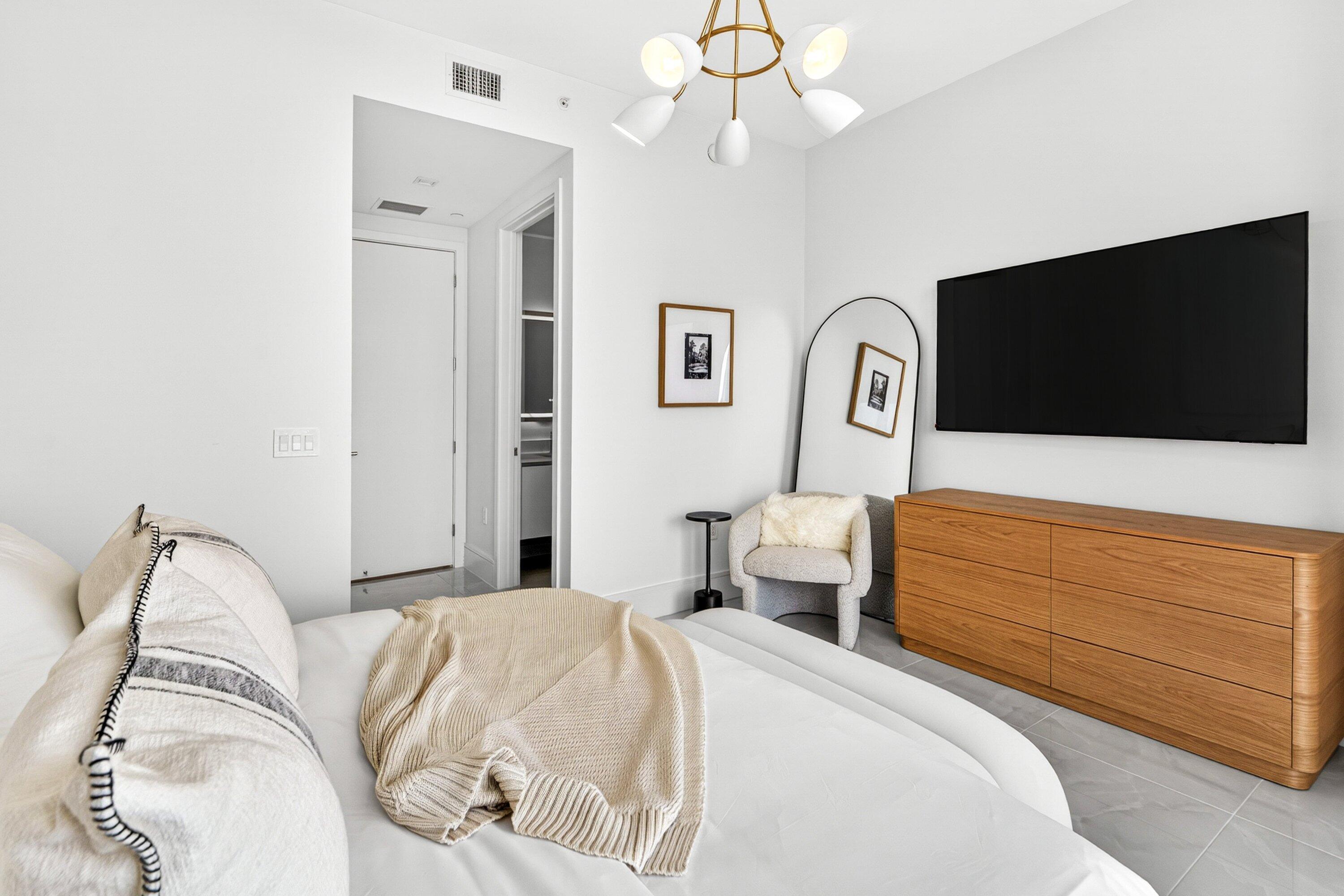 220 Lake Shore Drive 2023