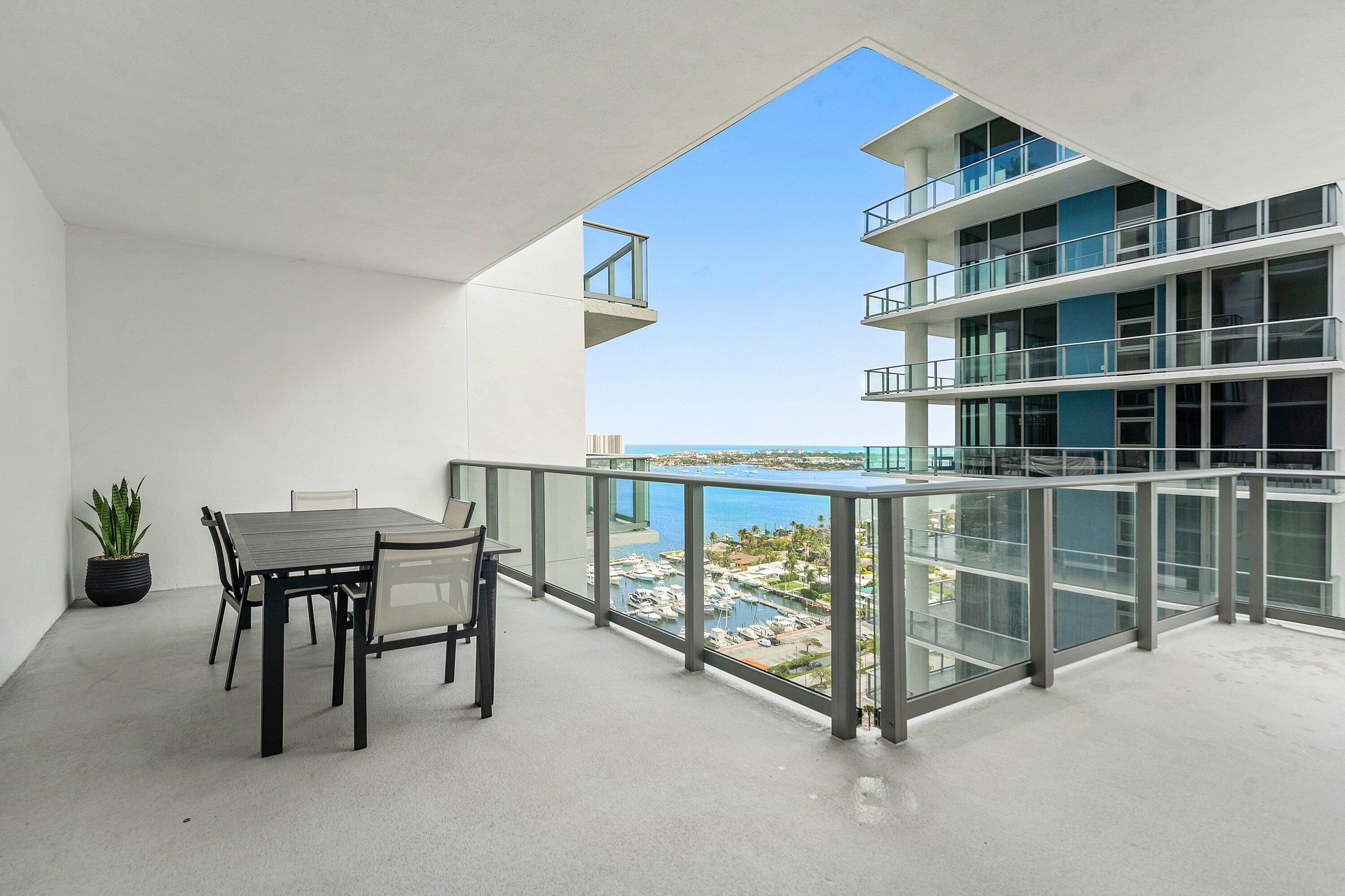 220 Lake Shore Drive 2123