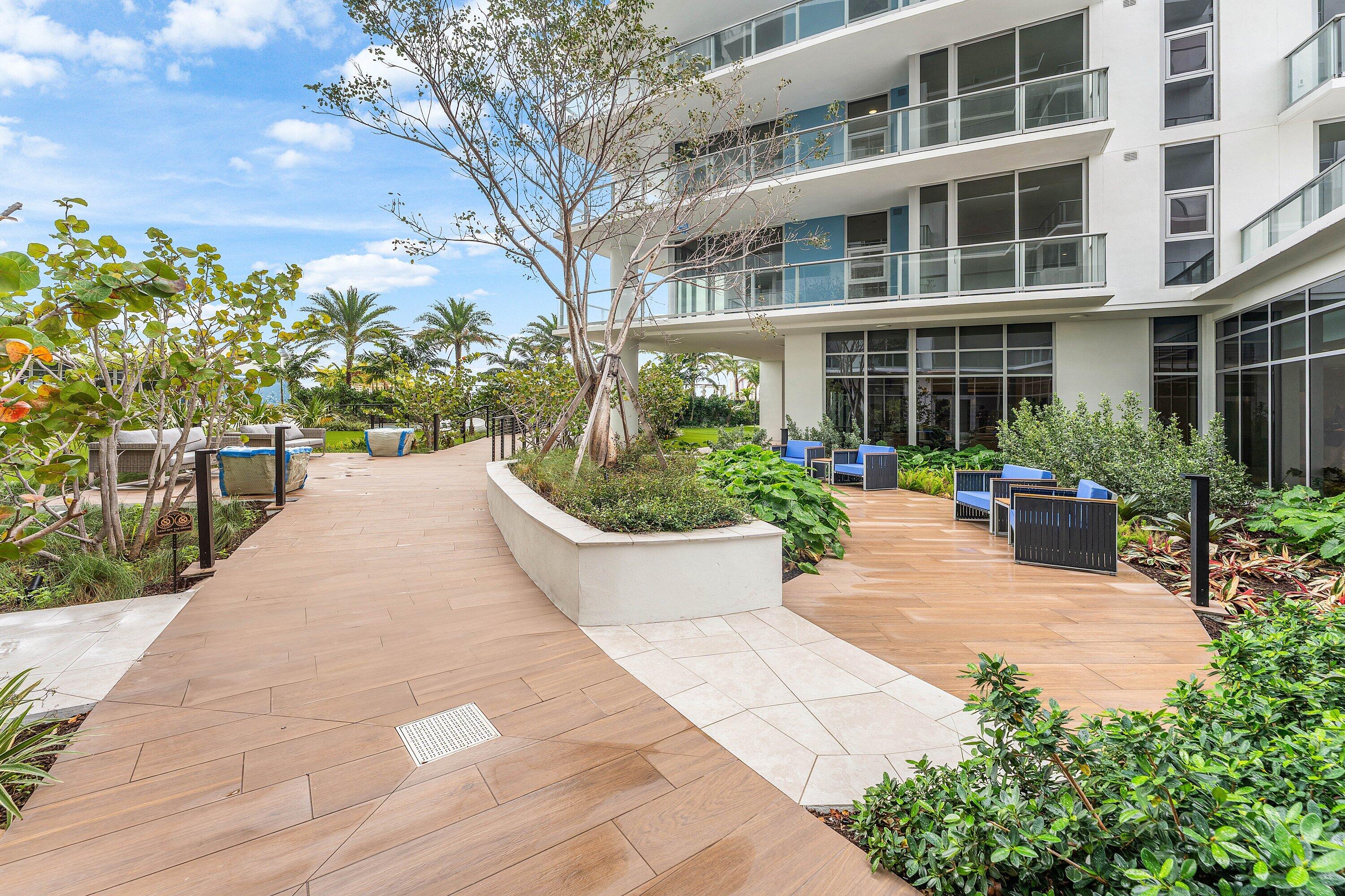 220 Lake Shore Drive 2123