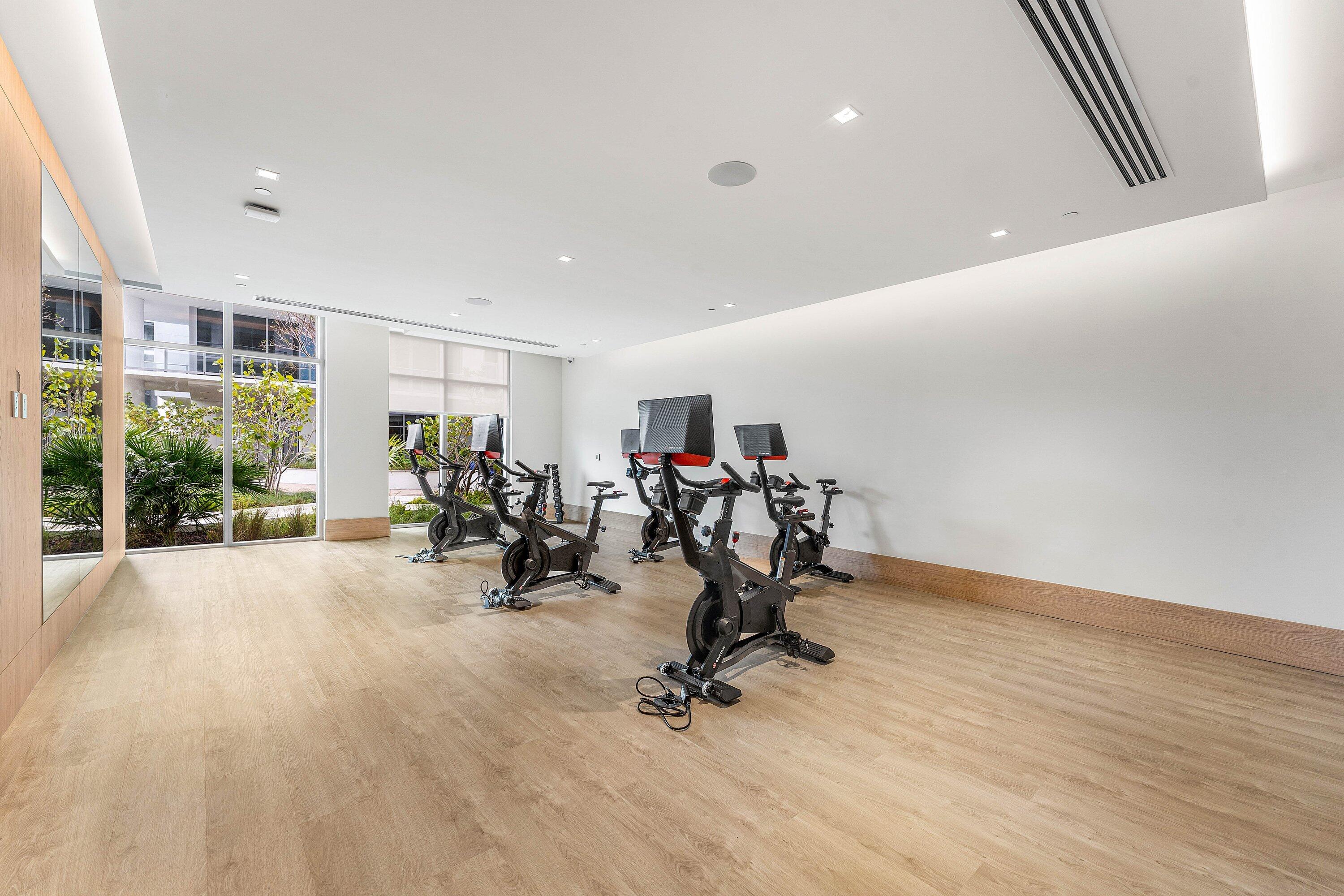 220 Lake Shore Drive 2123