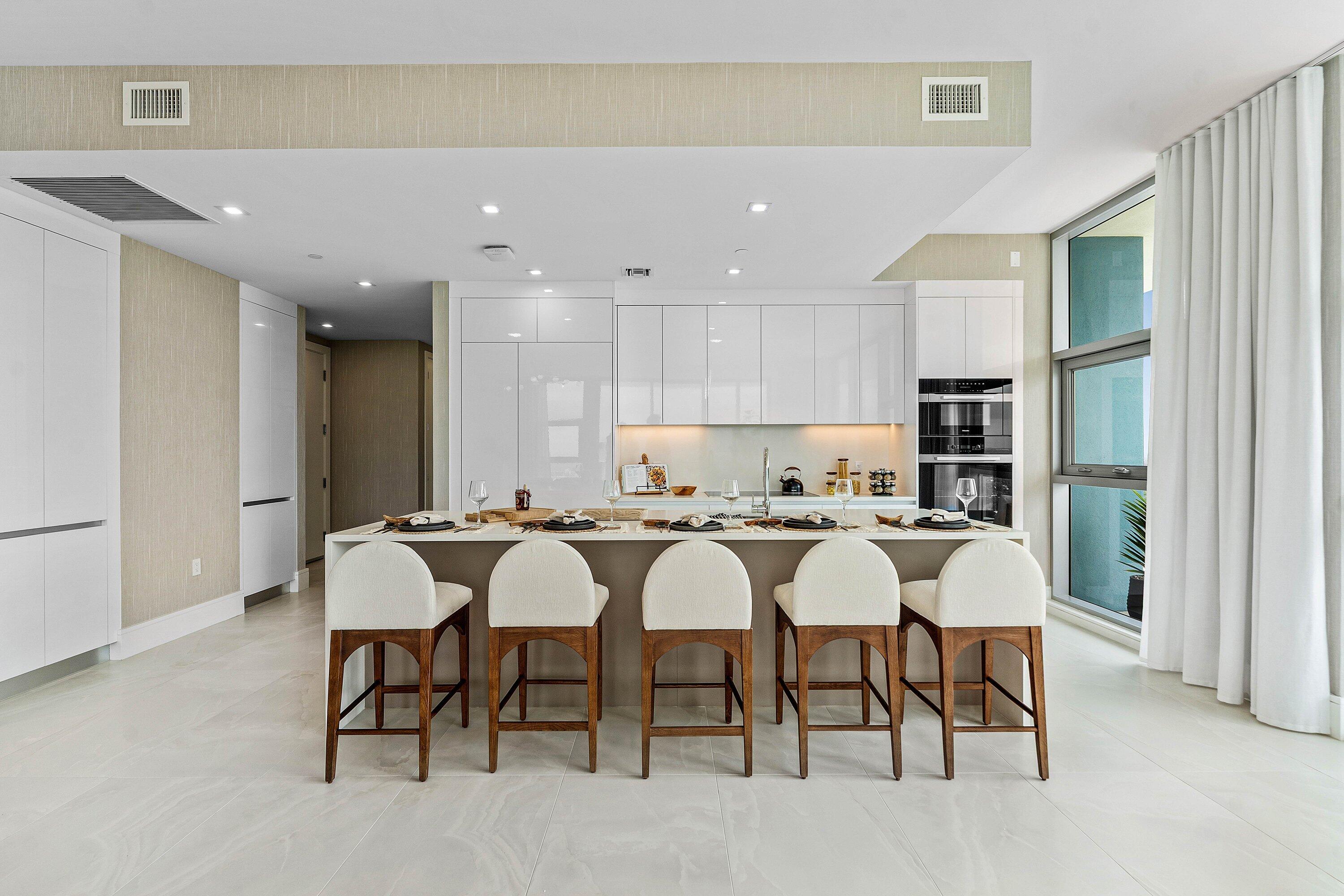 220 Lake Shore Drive 2123