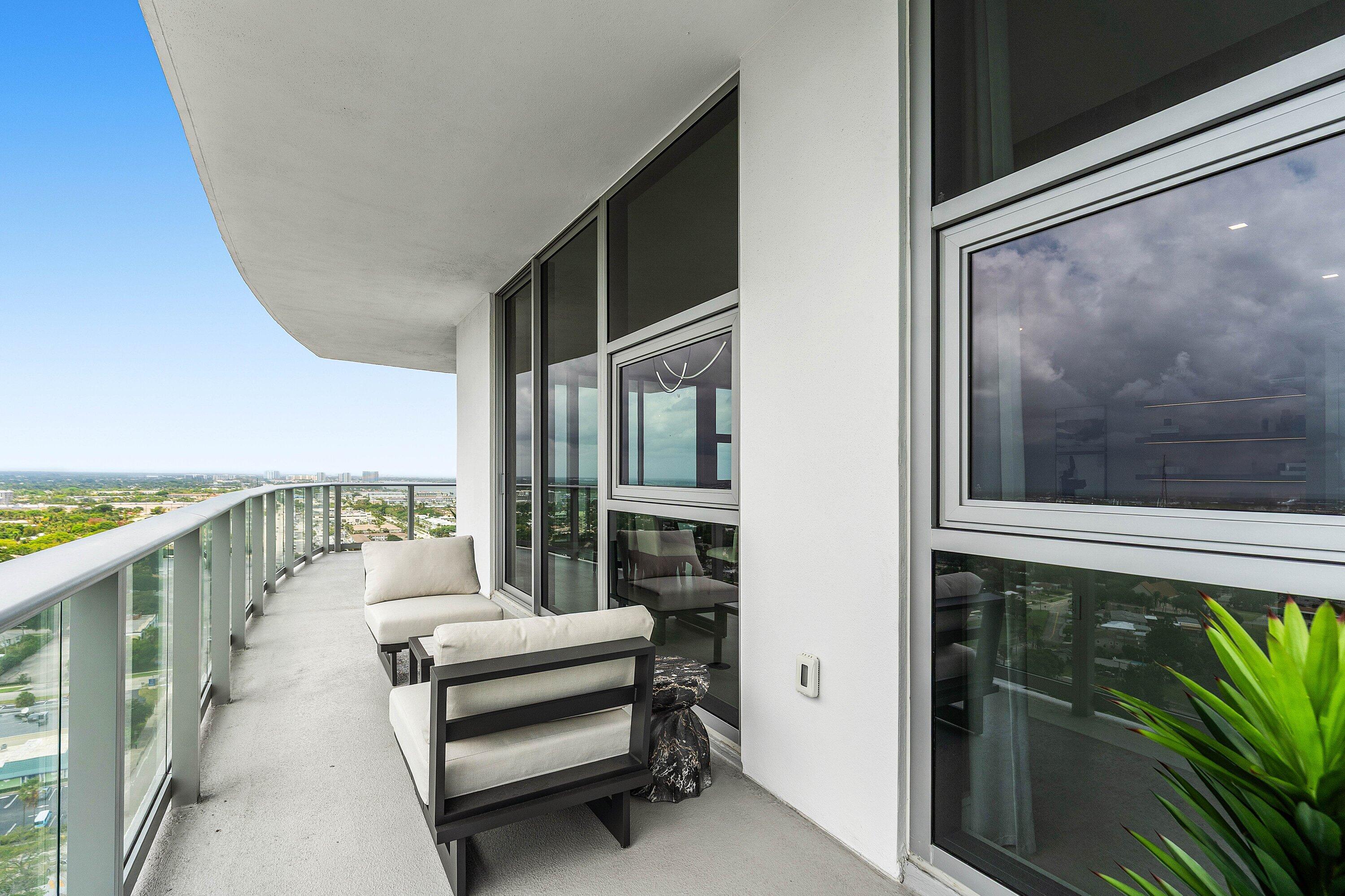 220 Lake Shore Drive 2123