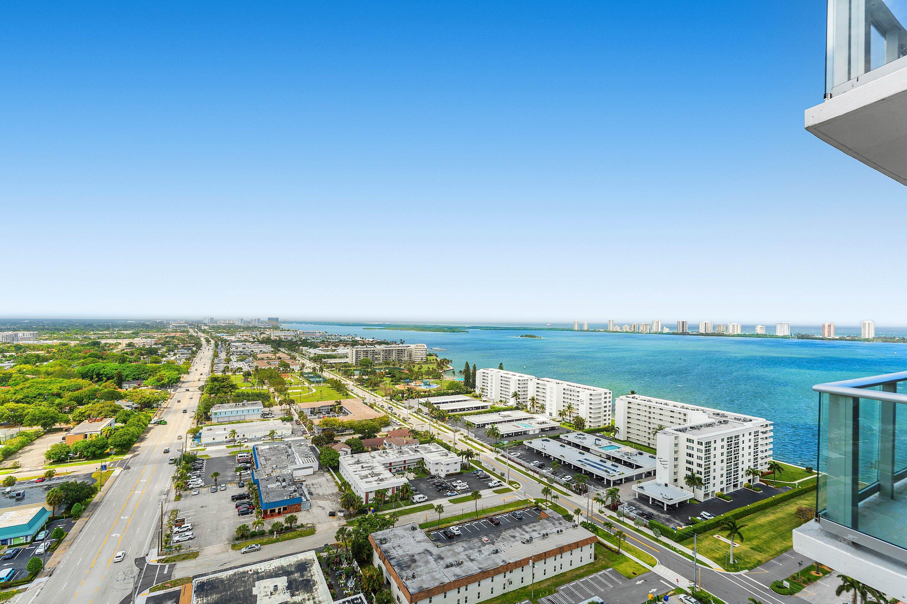 220 Lake Shore Drive 2123