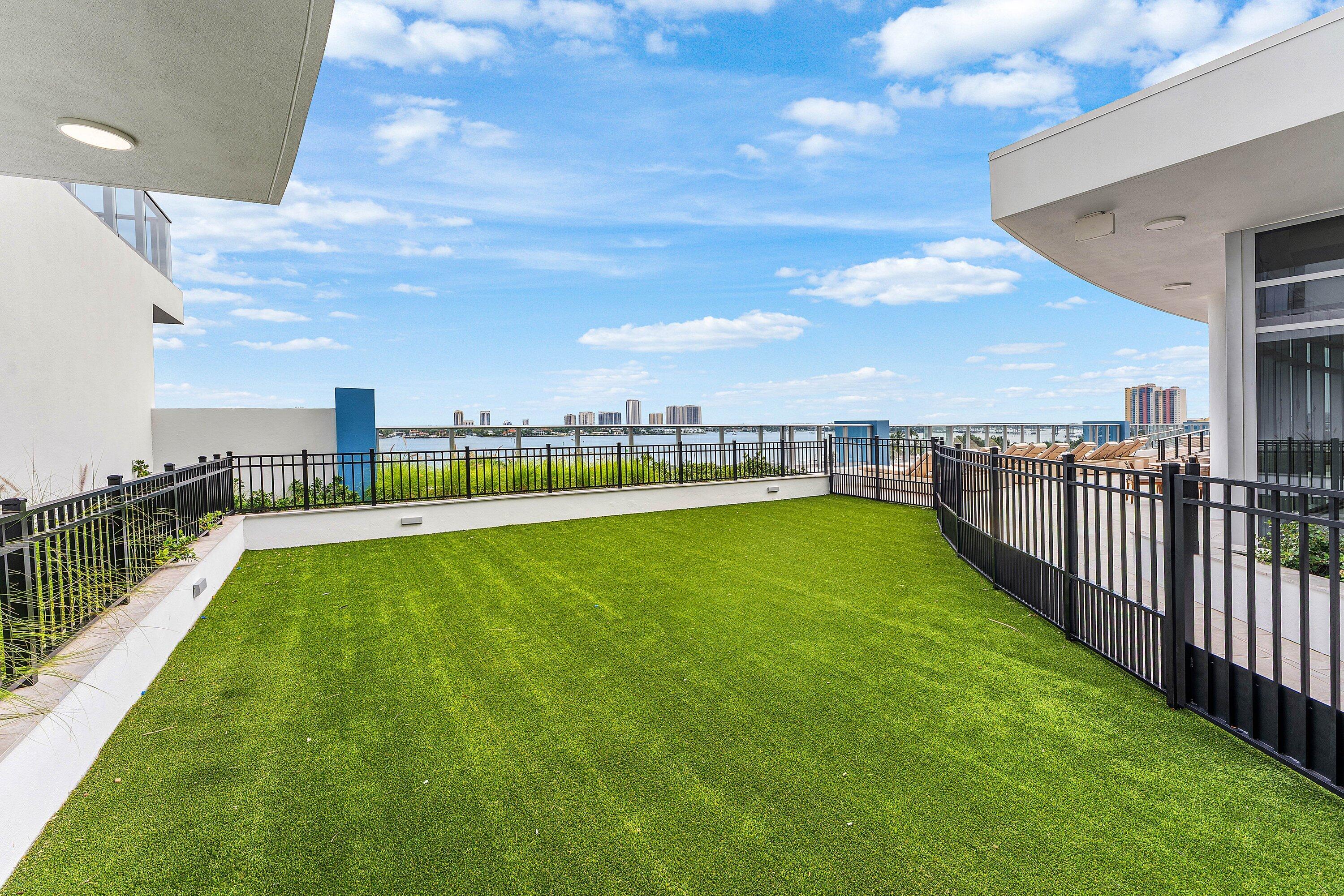 220 Lake Shore Drive 2123