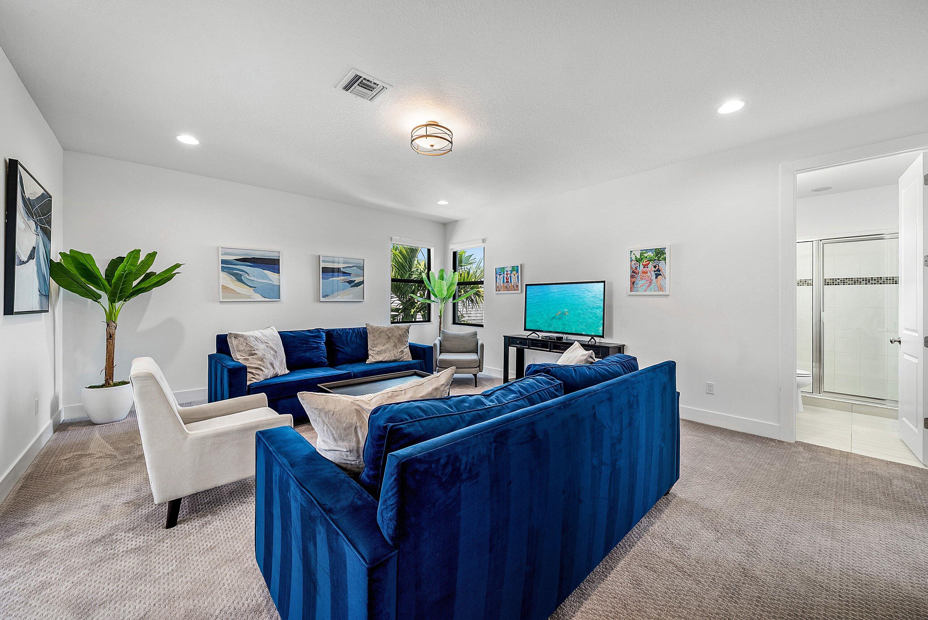 13689 ARTISAN Circle