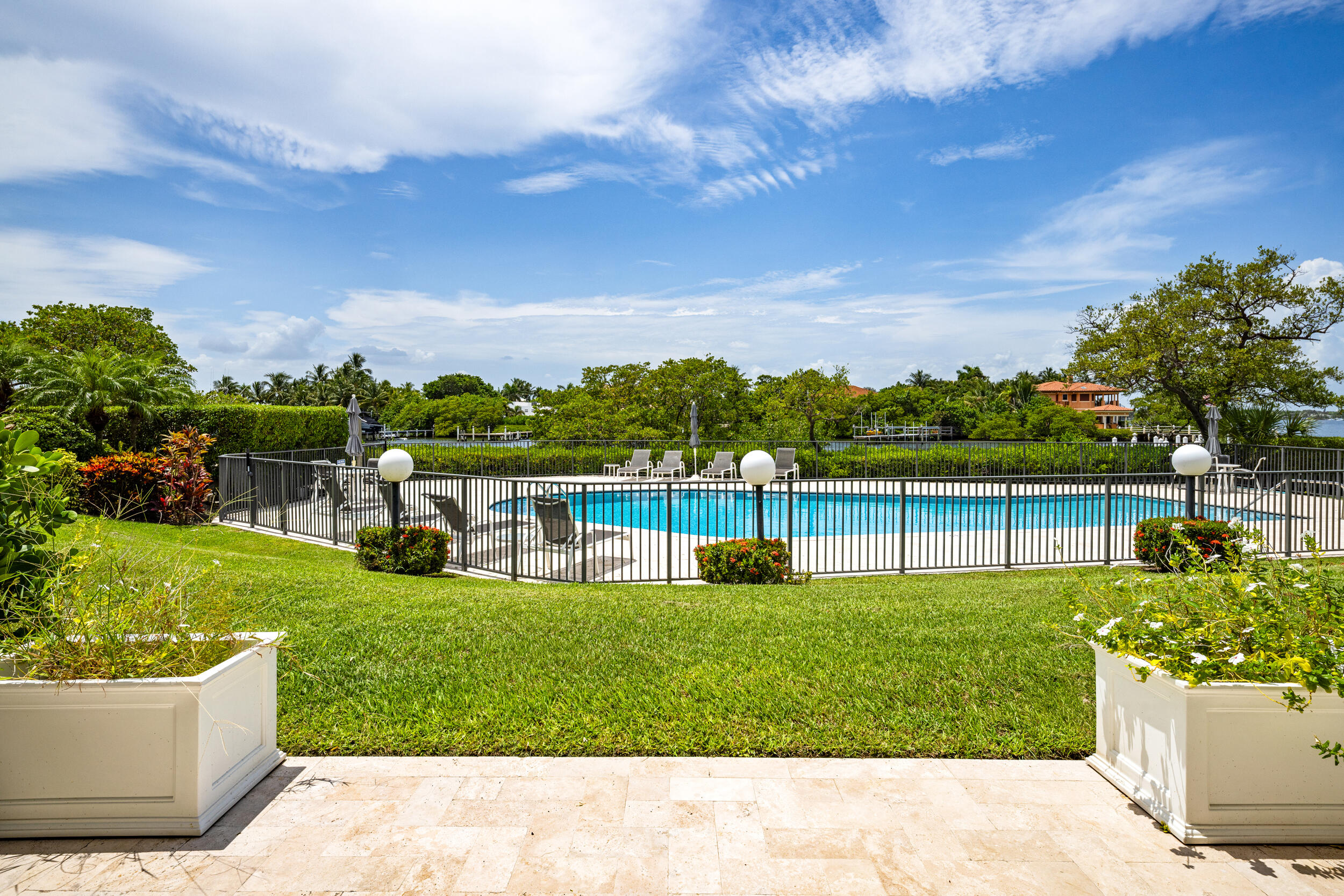 3474 S OCEAN Boulevard 10