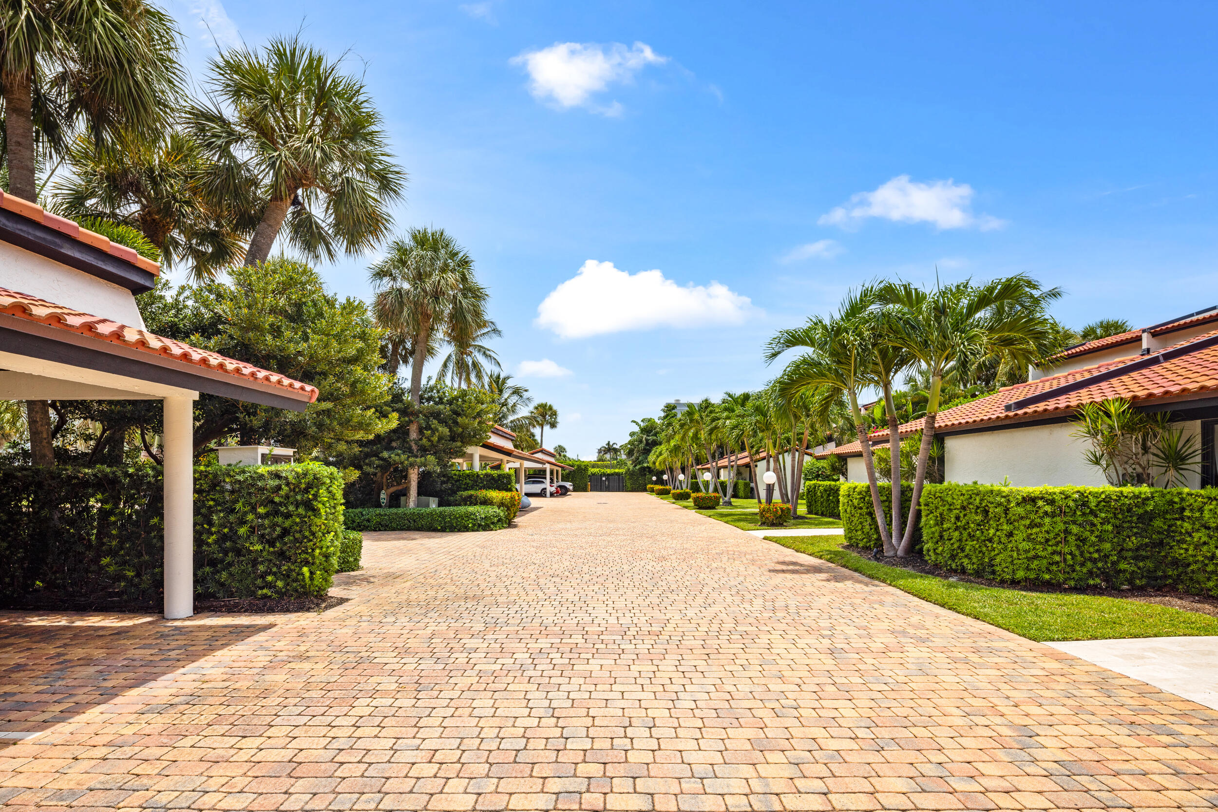 3474 S OCEAN Boulevard 10