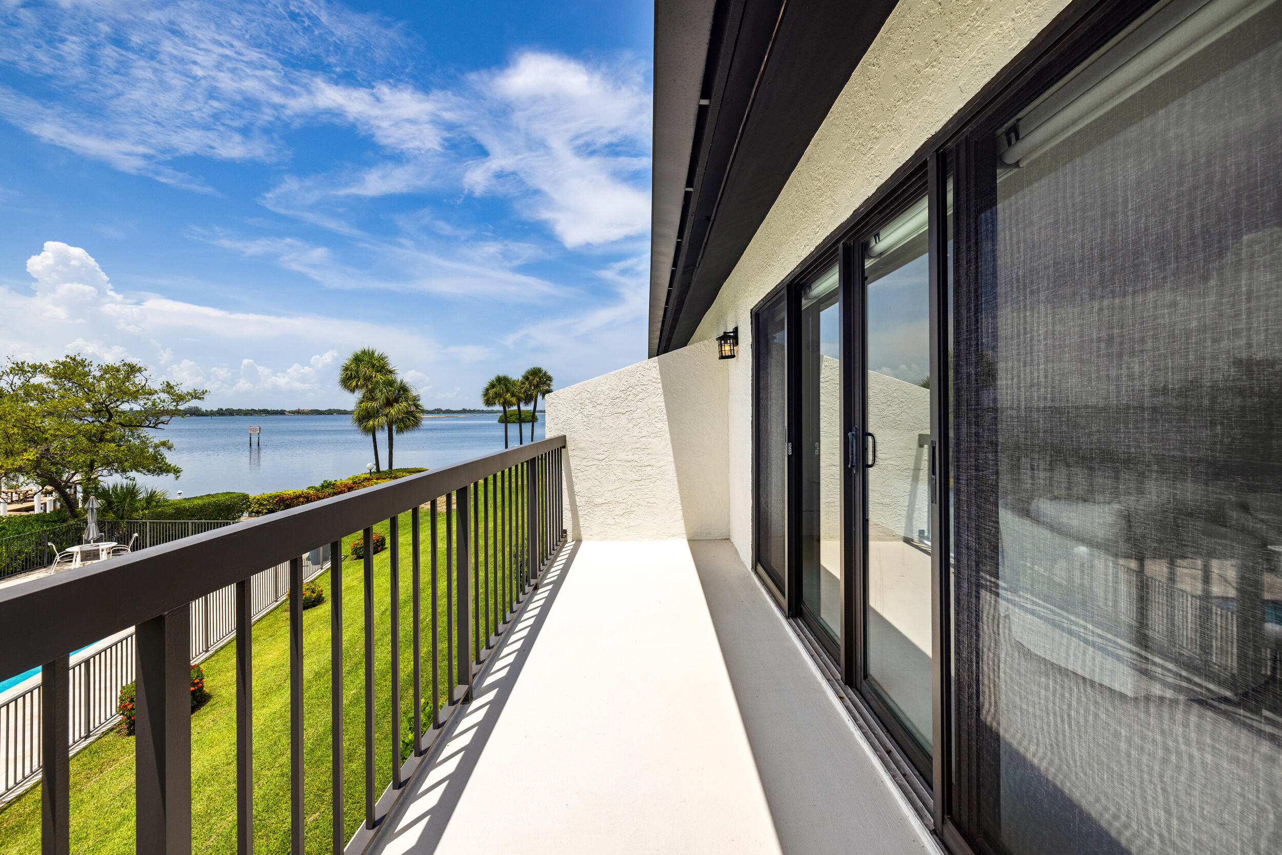 3474 S OCEAN Boulevard 10
