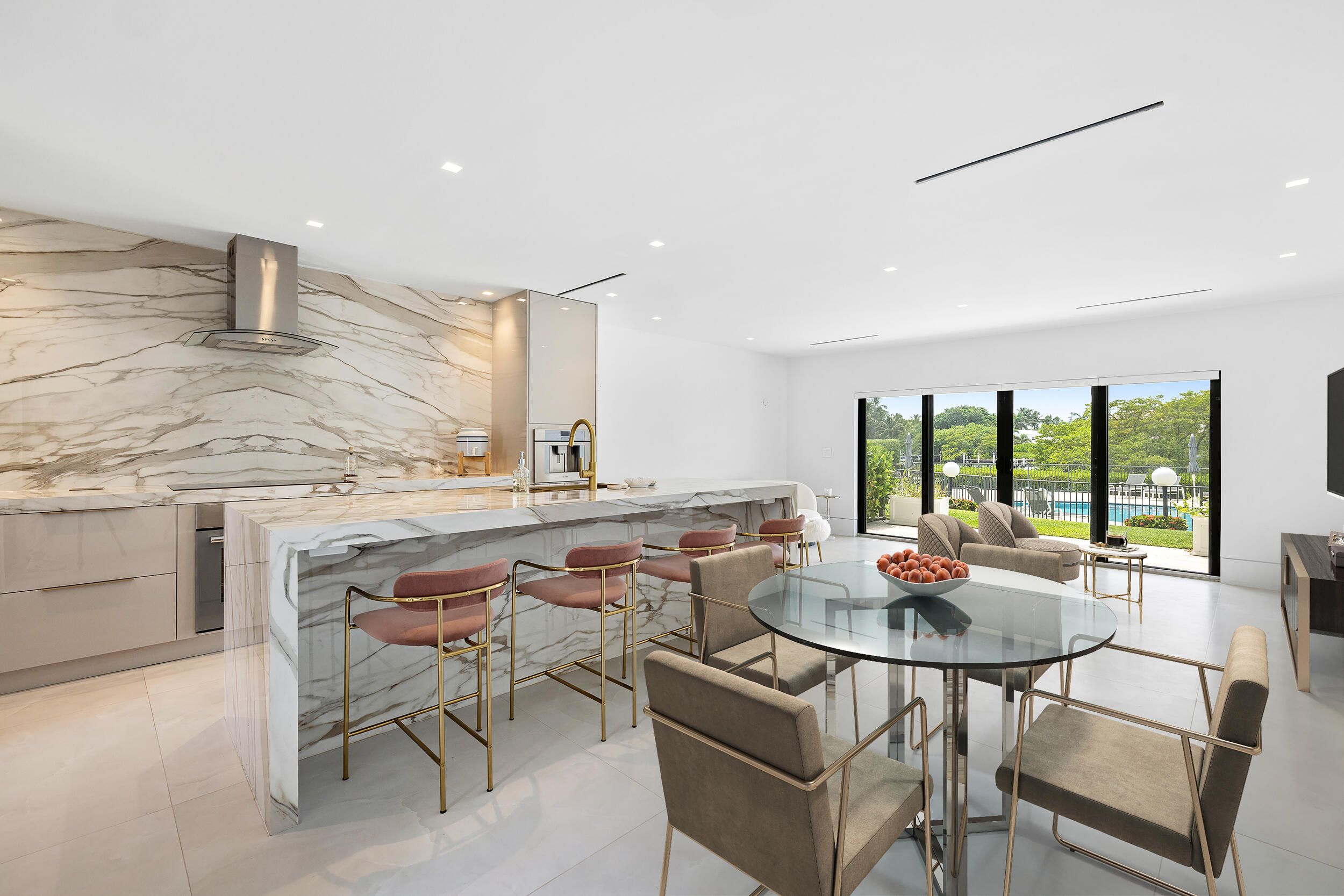 3474 S OCEAN Boulevard 10