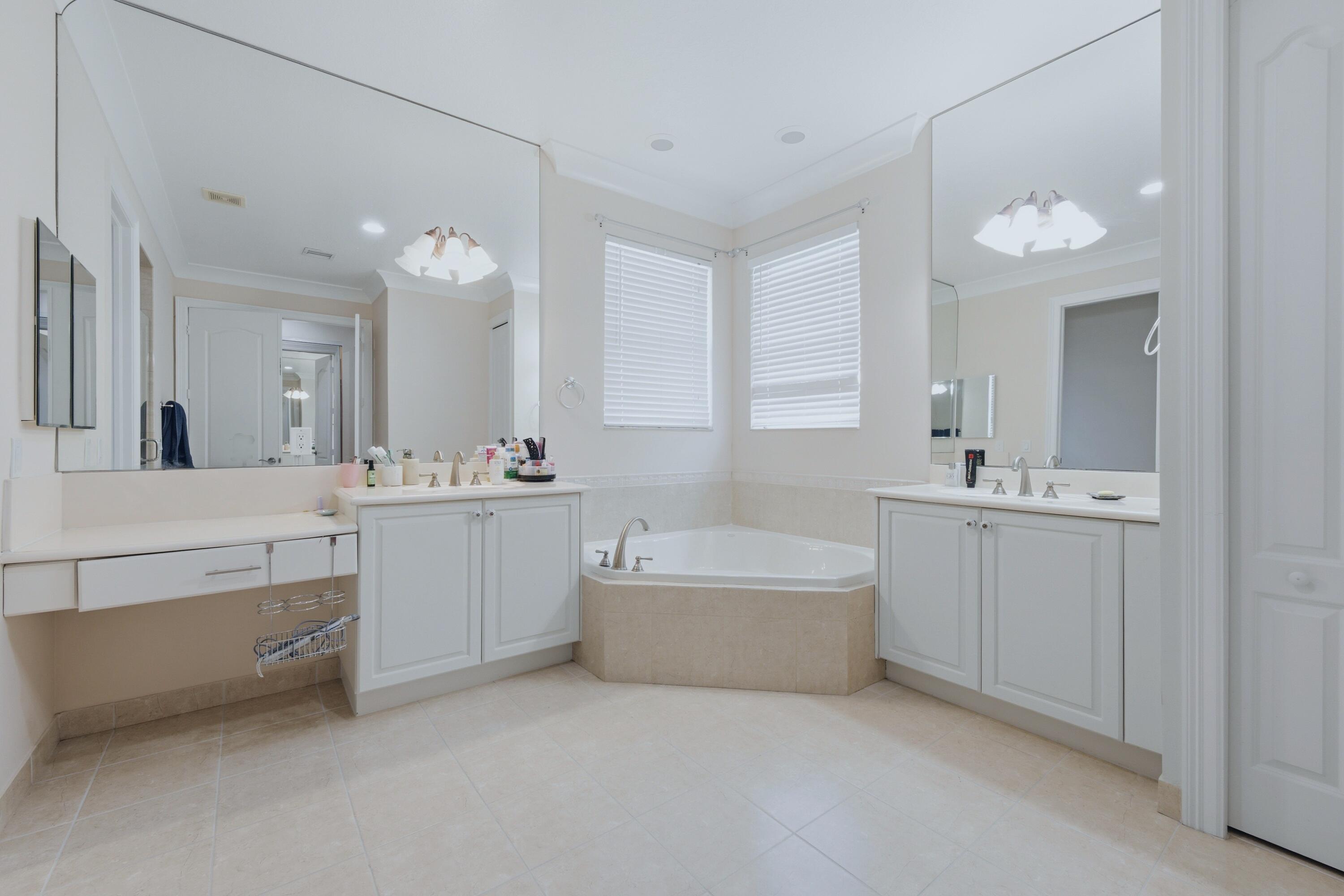 9190 NUGENT Trail