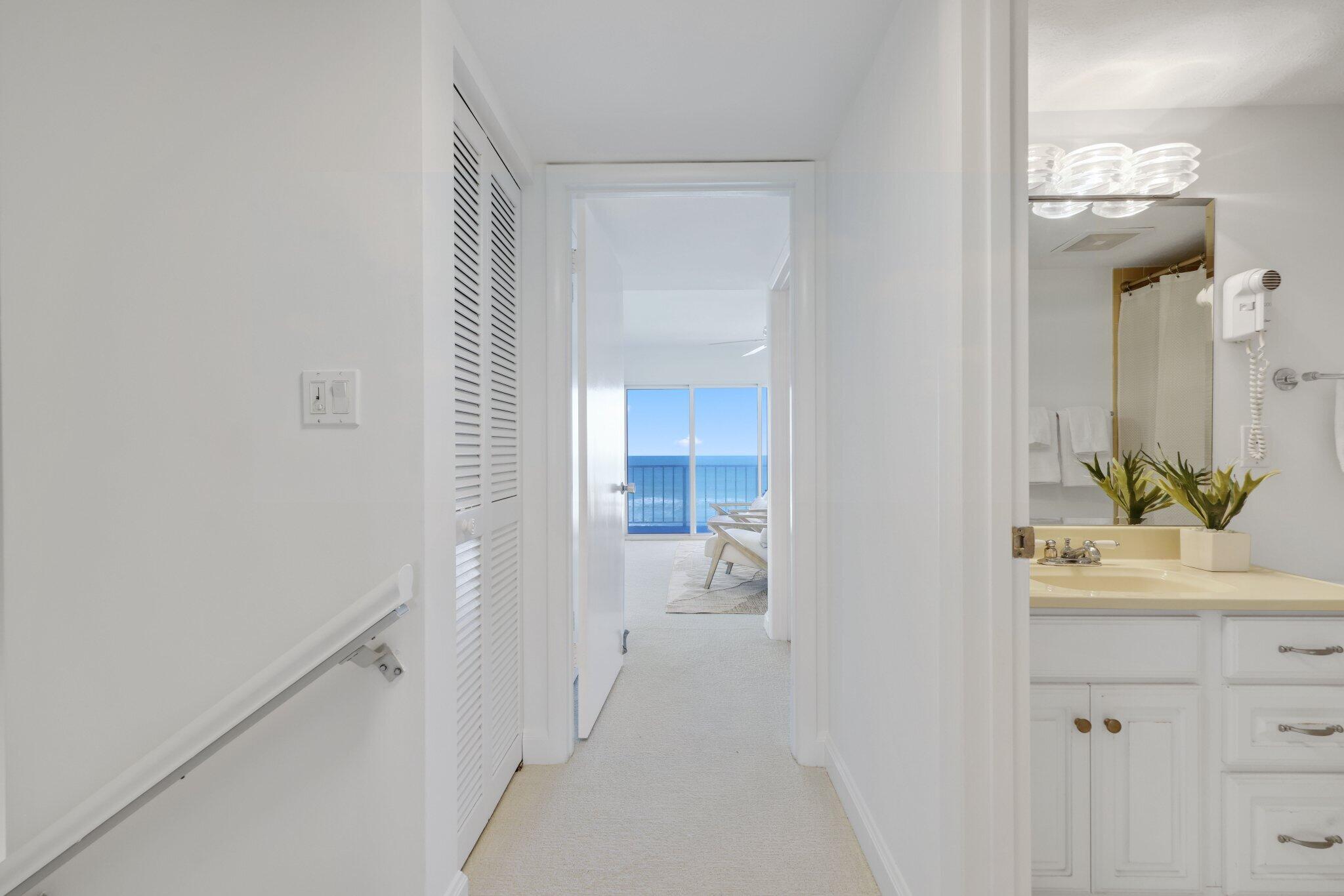 1016 OCEAN Drive