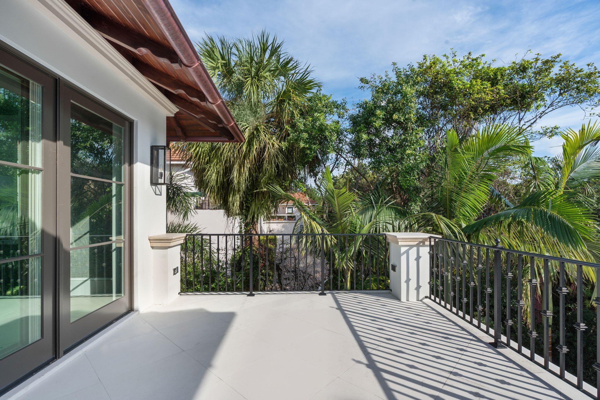 218 Everglade Avenue