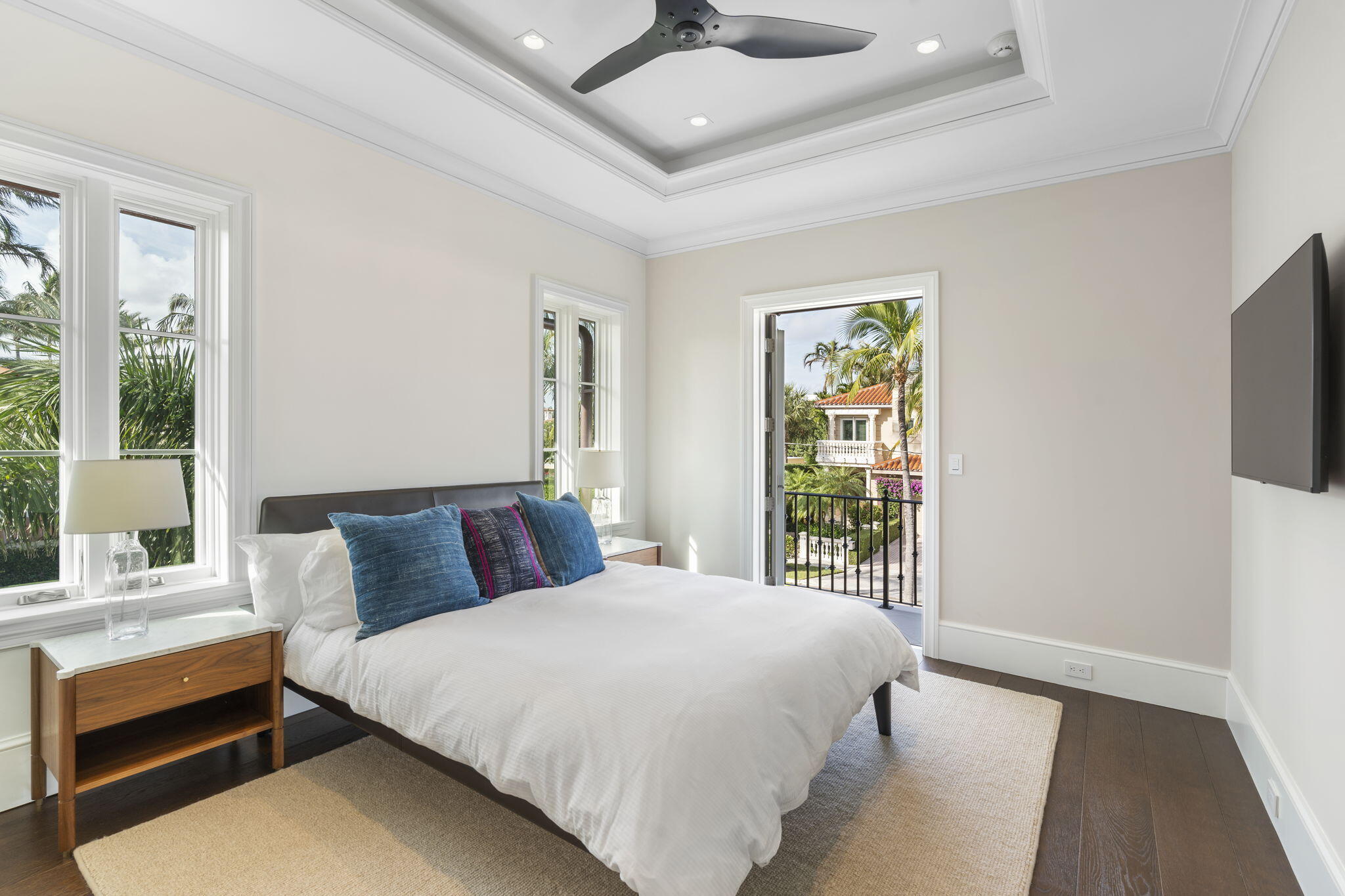 218 Everglade Avenue