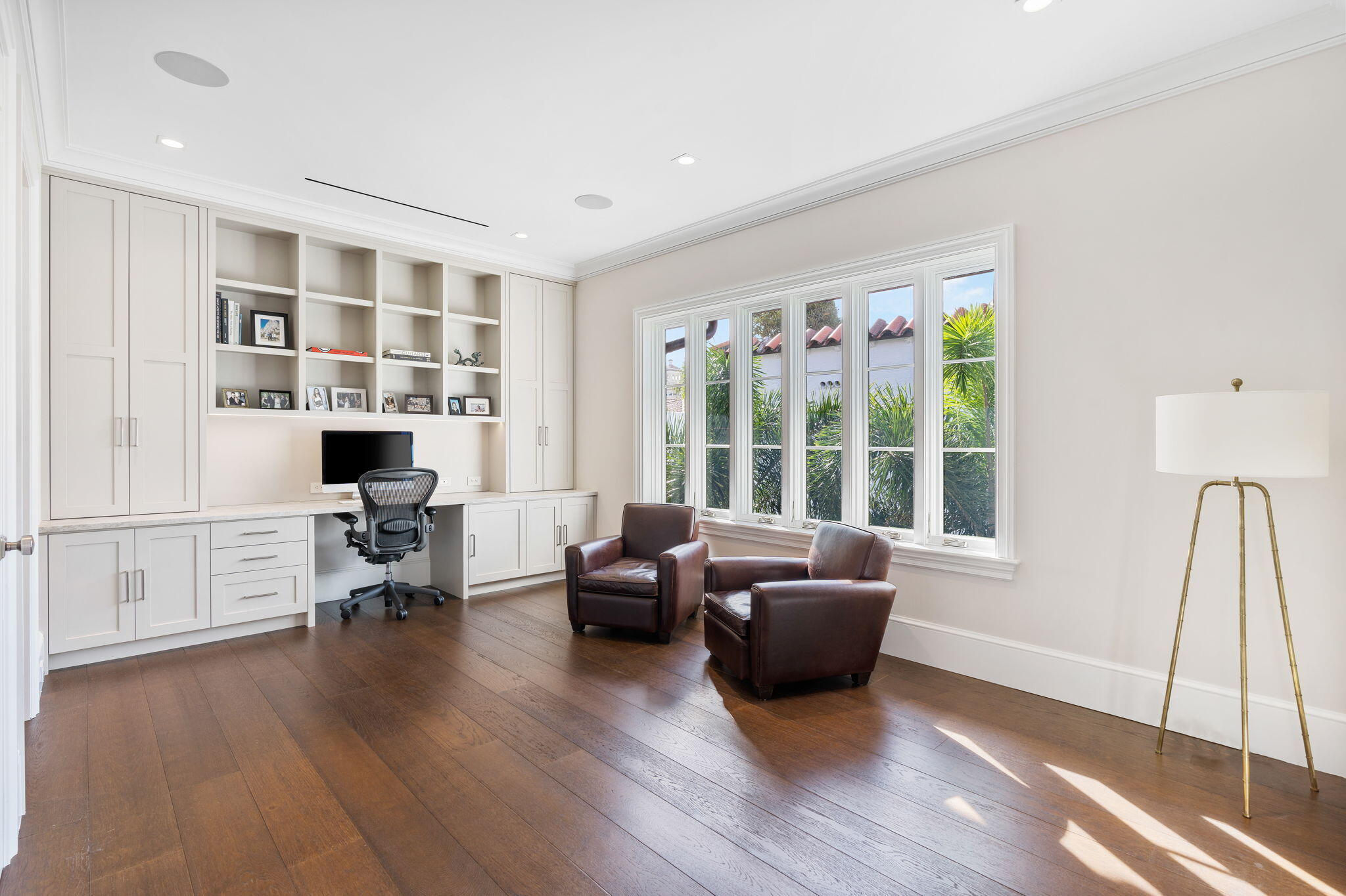 218 Everglade Avenue