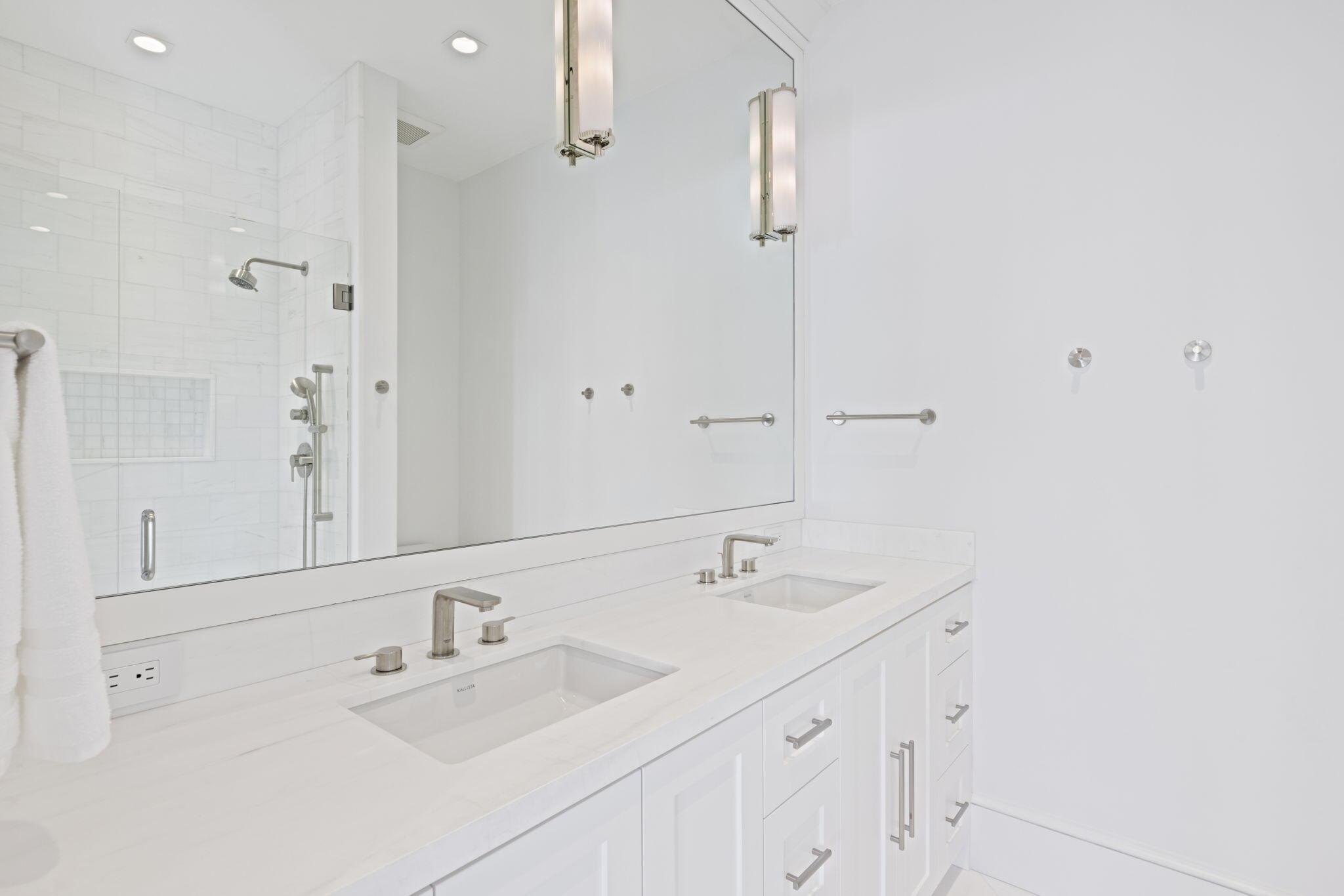 218 Everglade Avenue